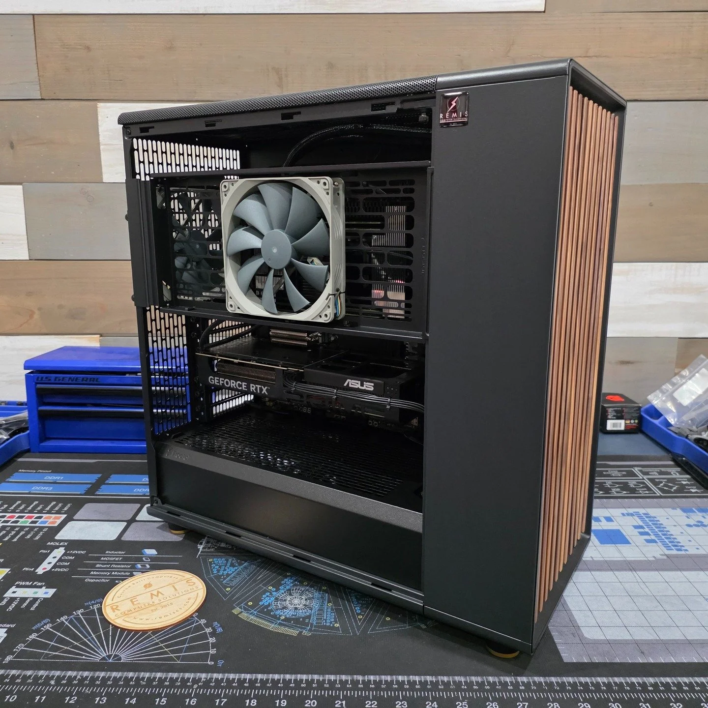 A new AMD Threadripper workstation has arrived with its new owner, built to handle demanding point cloud processing with ease. The Fractal North XL chassis makes a proper home for this high-end hardware. I hope this case makes side fans popular again