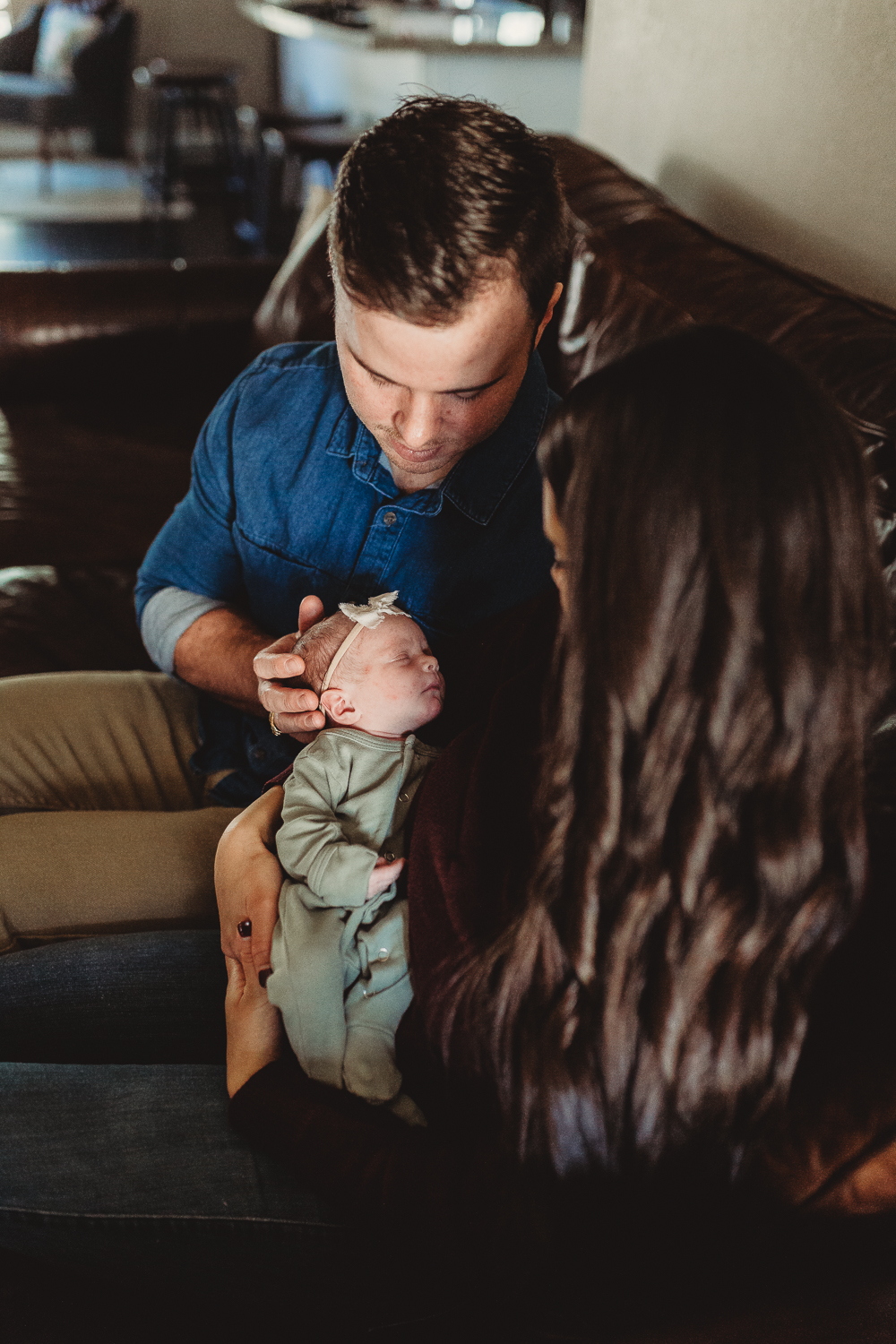 Newborn-In-Home-Lifestyle-Kali-Mikelle-The-Woodlands-Photographer9.jpg