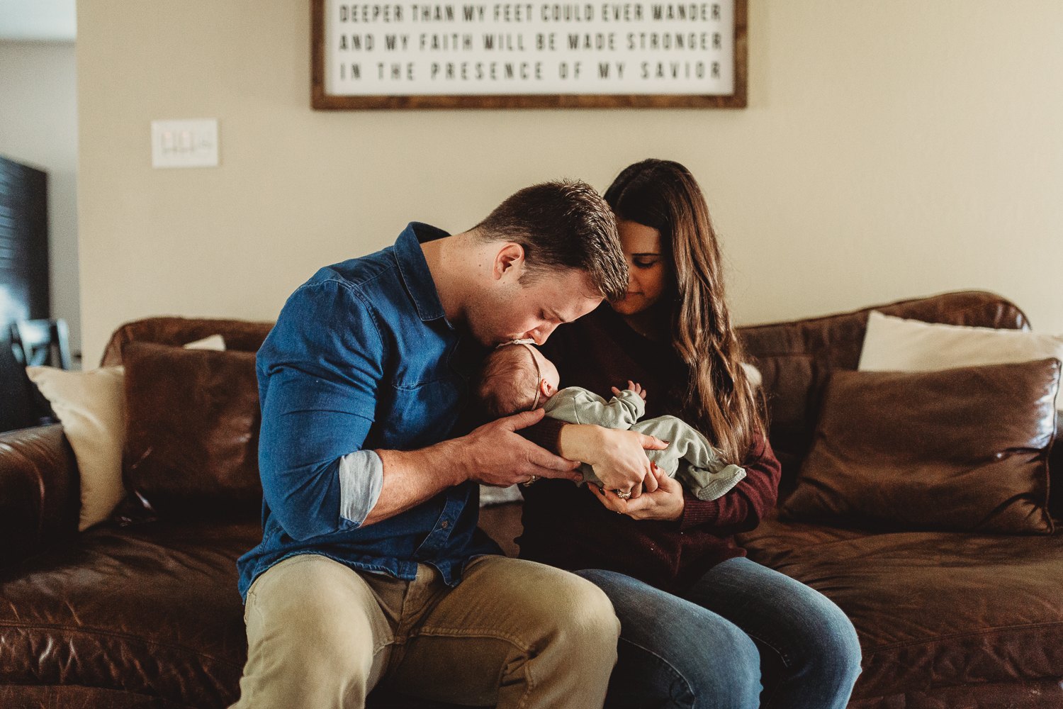 Newborn-In-Home-Lifestyle-Kali-Mikelle-The-Woodlands-Photographer11.jpg