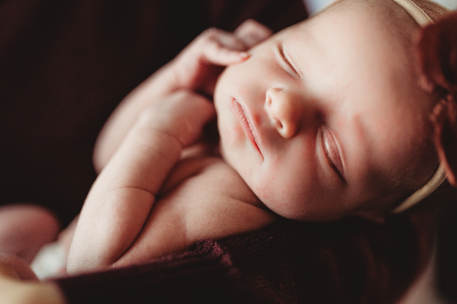 Newborn-In-Home-Lifestyle-Kali-Mikelle-The-Woodlands-Photographer32.jpg