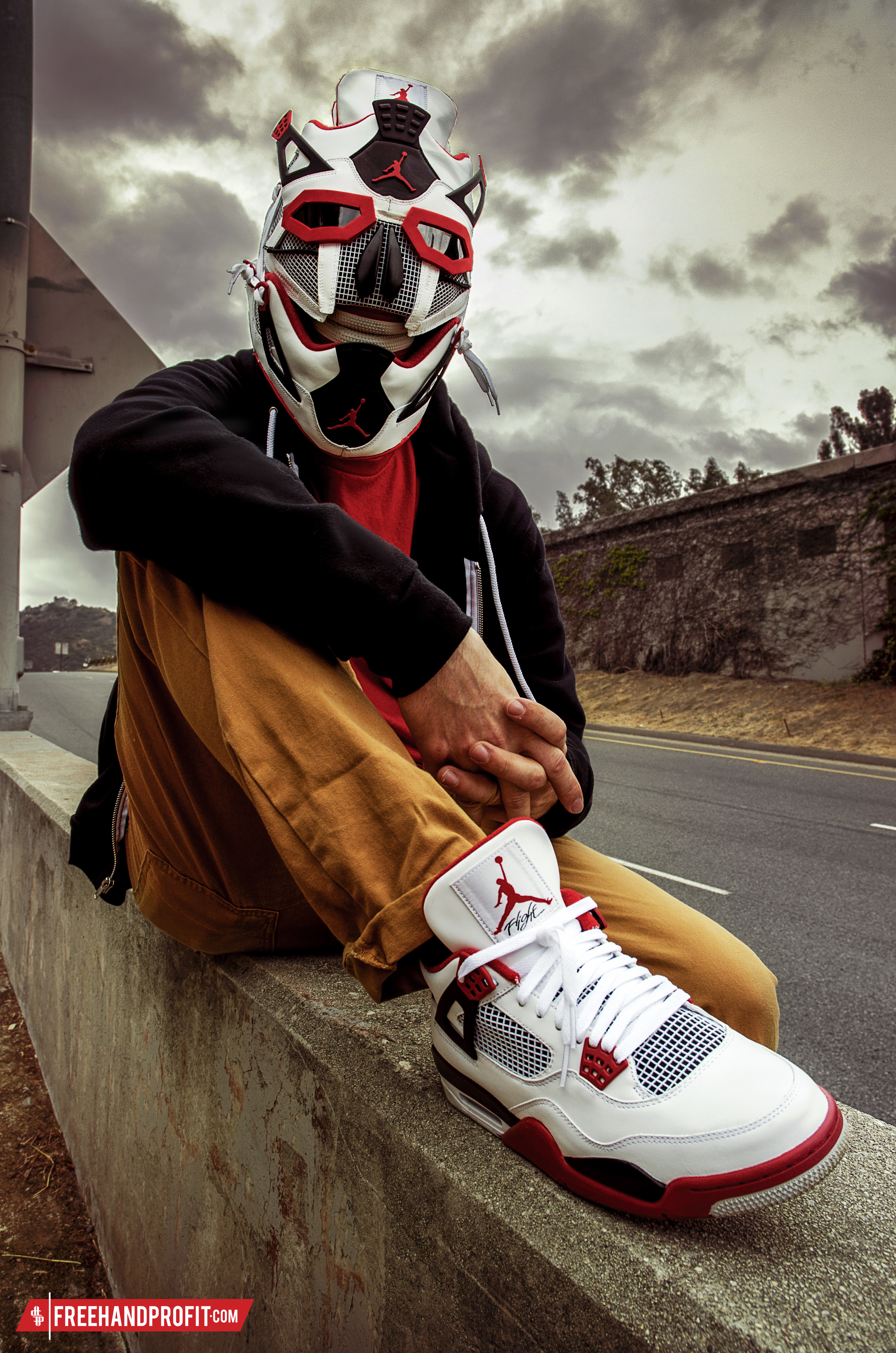 045 Fire Red IV Mask 05.jpg