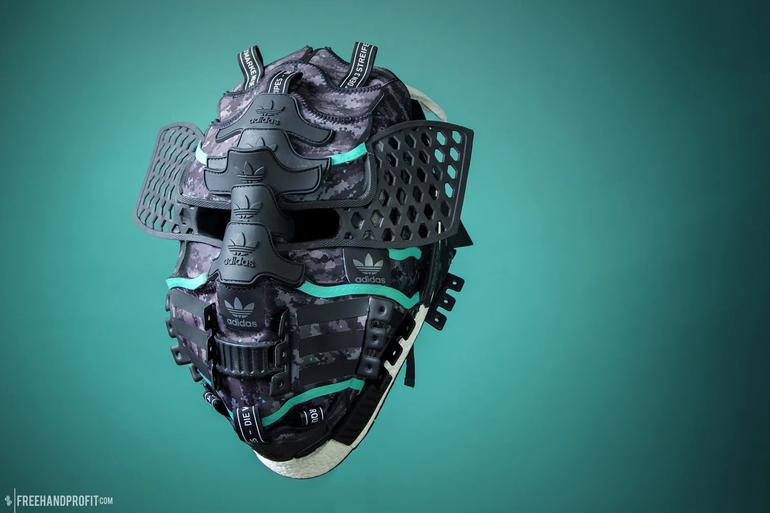 No.127 : adidas NMD R1 Mask  FREEHAND PROFIT