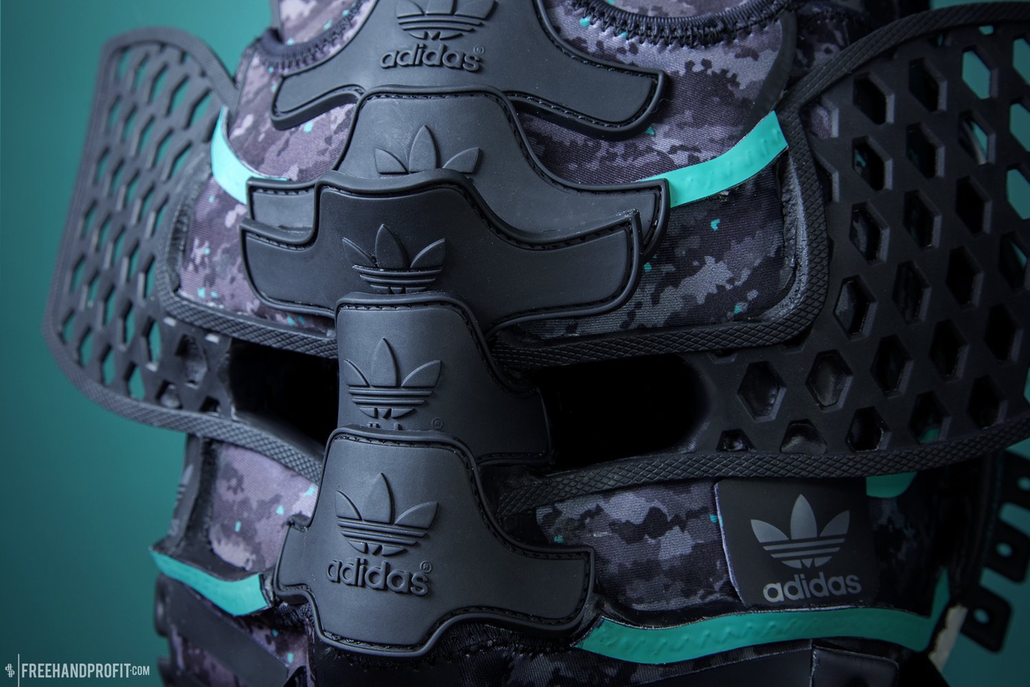 No.127 : adidas NMD R1 Mask  FREEHAND PROFIT