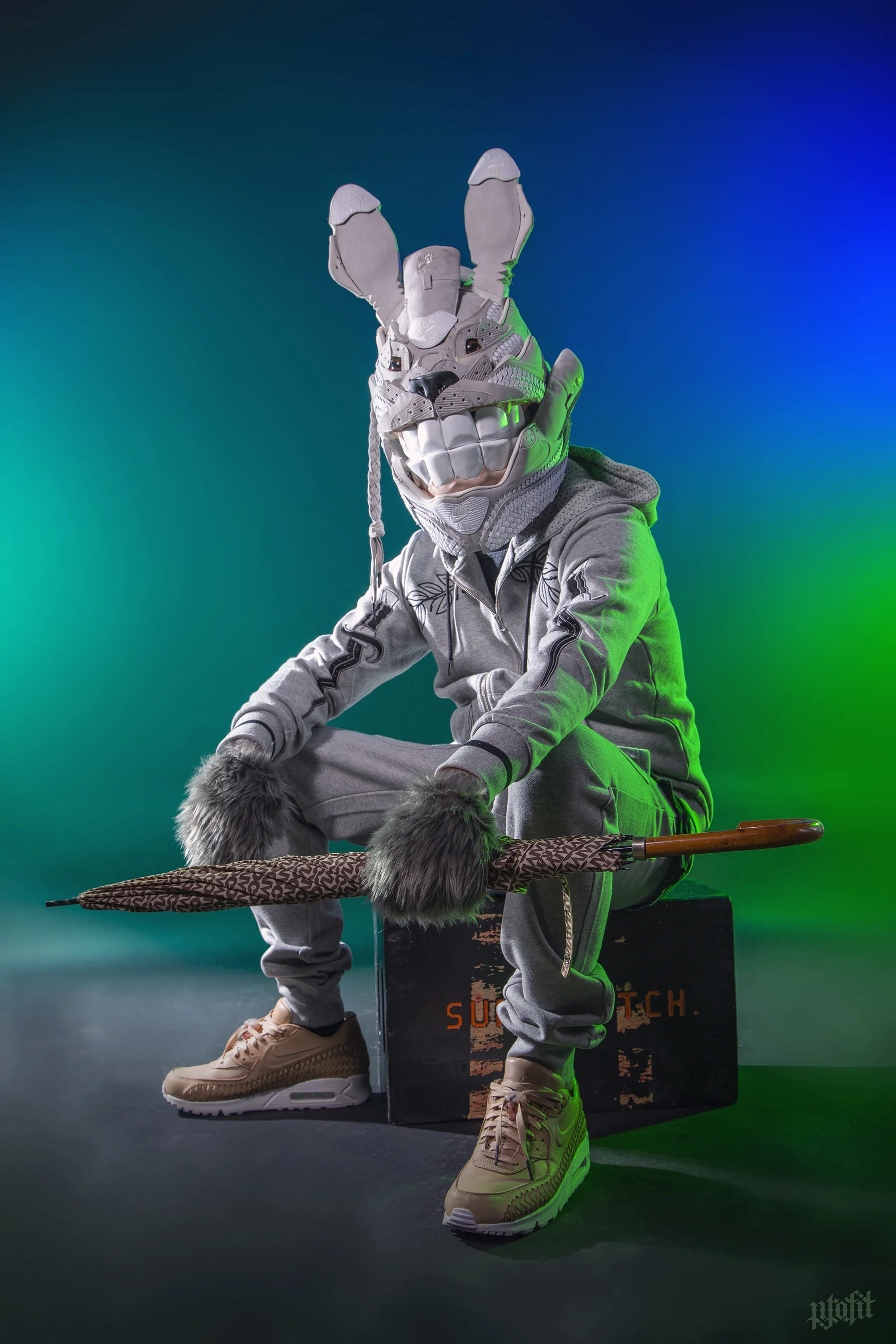 WEB 185 Air Max 90 Totoro Mask 11.jpg