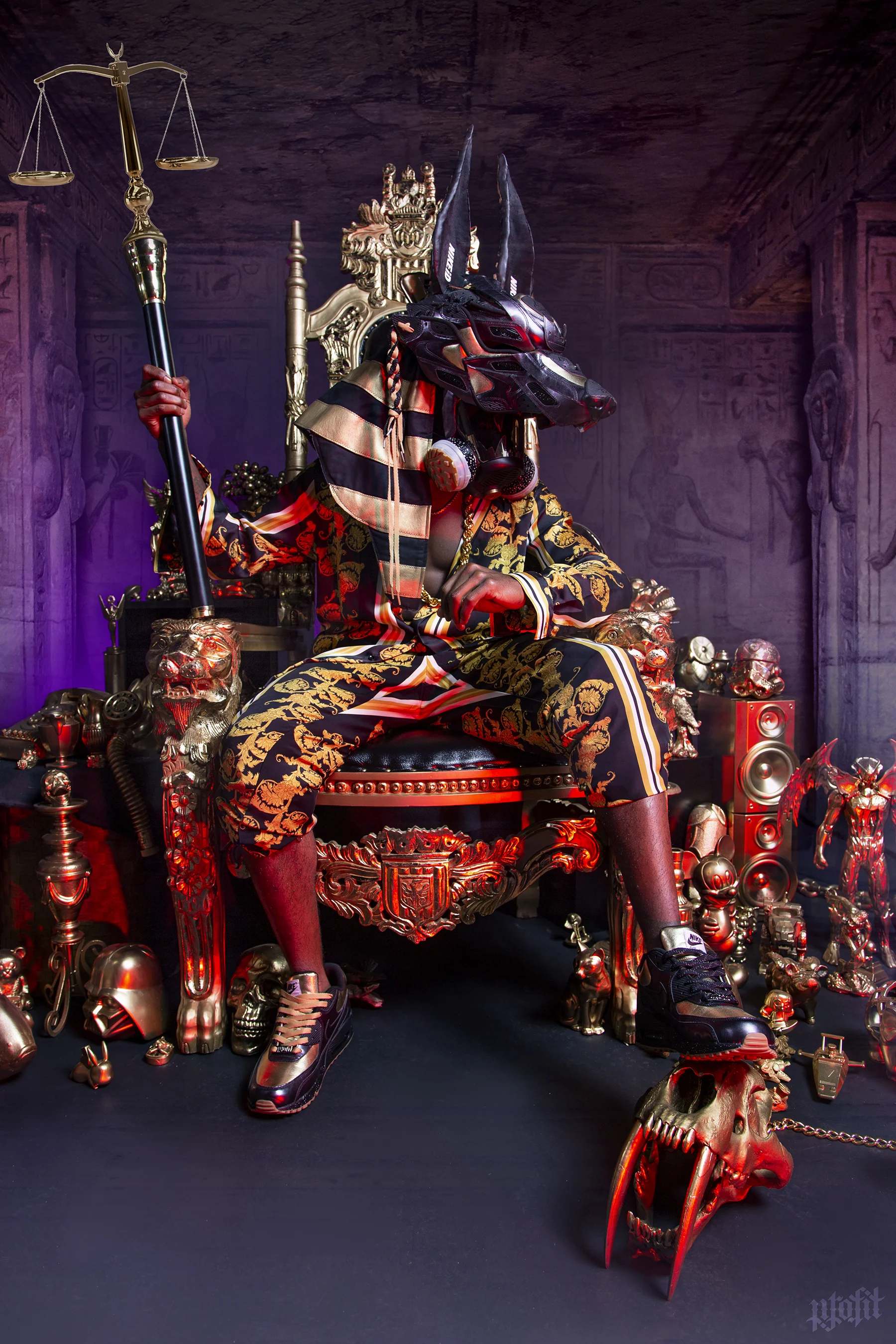 WEB 126 Air Max 90 Anubis Gas Mask 06.jpg