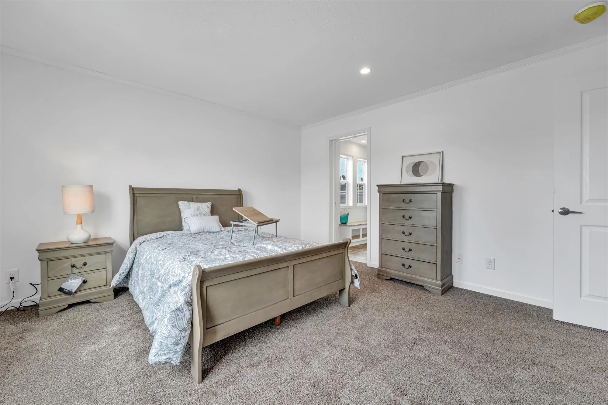 08-primary bedroom.jpg