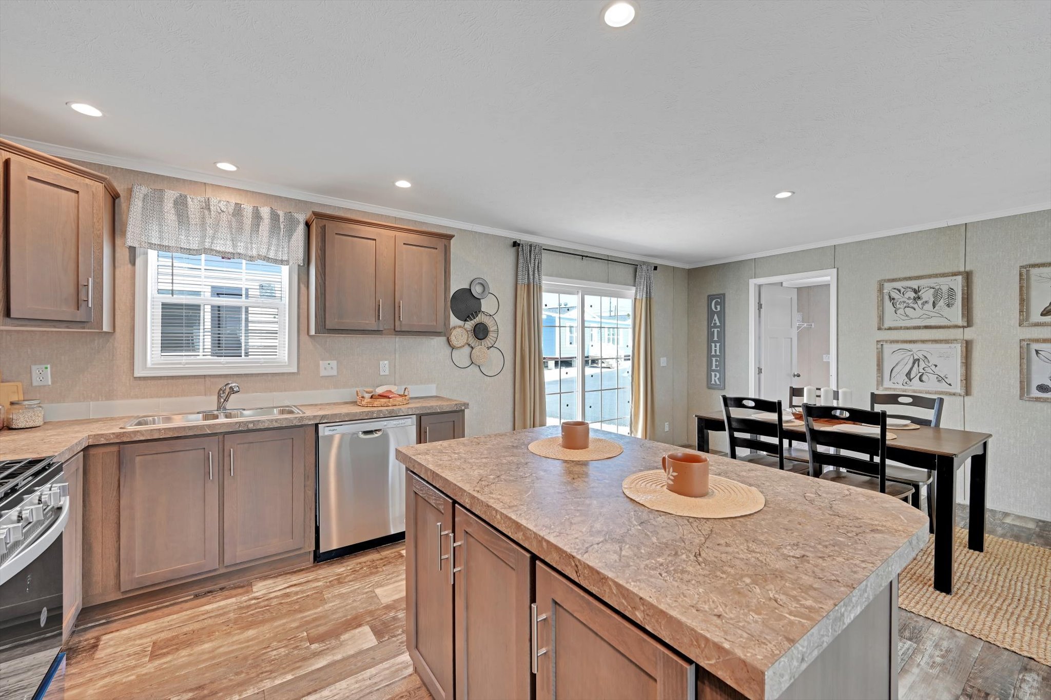 08-Kitchen.jpg