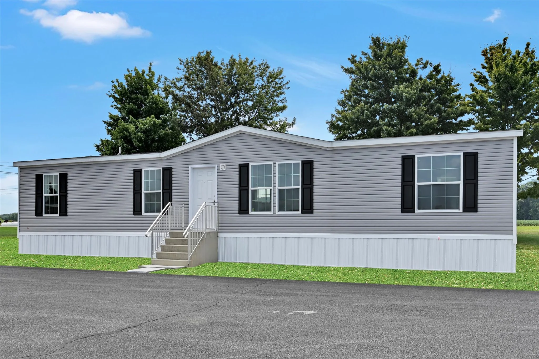 02-Exterior Front.jpg