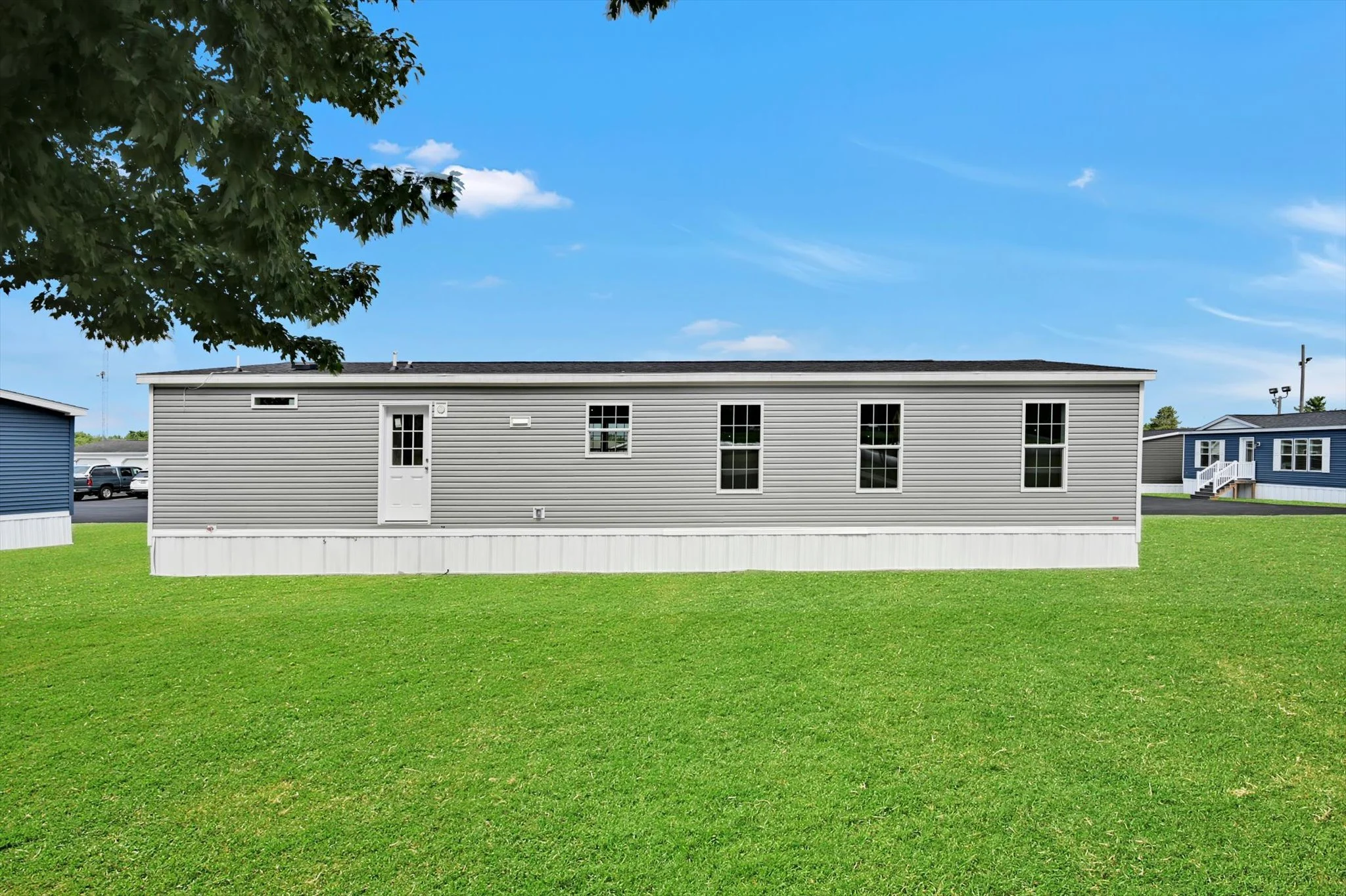 09-Exterior Back.jpg