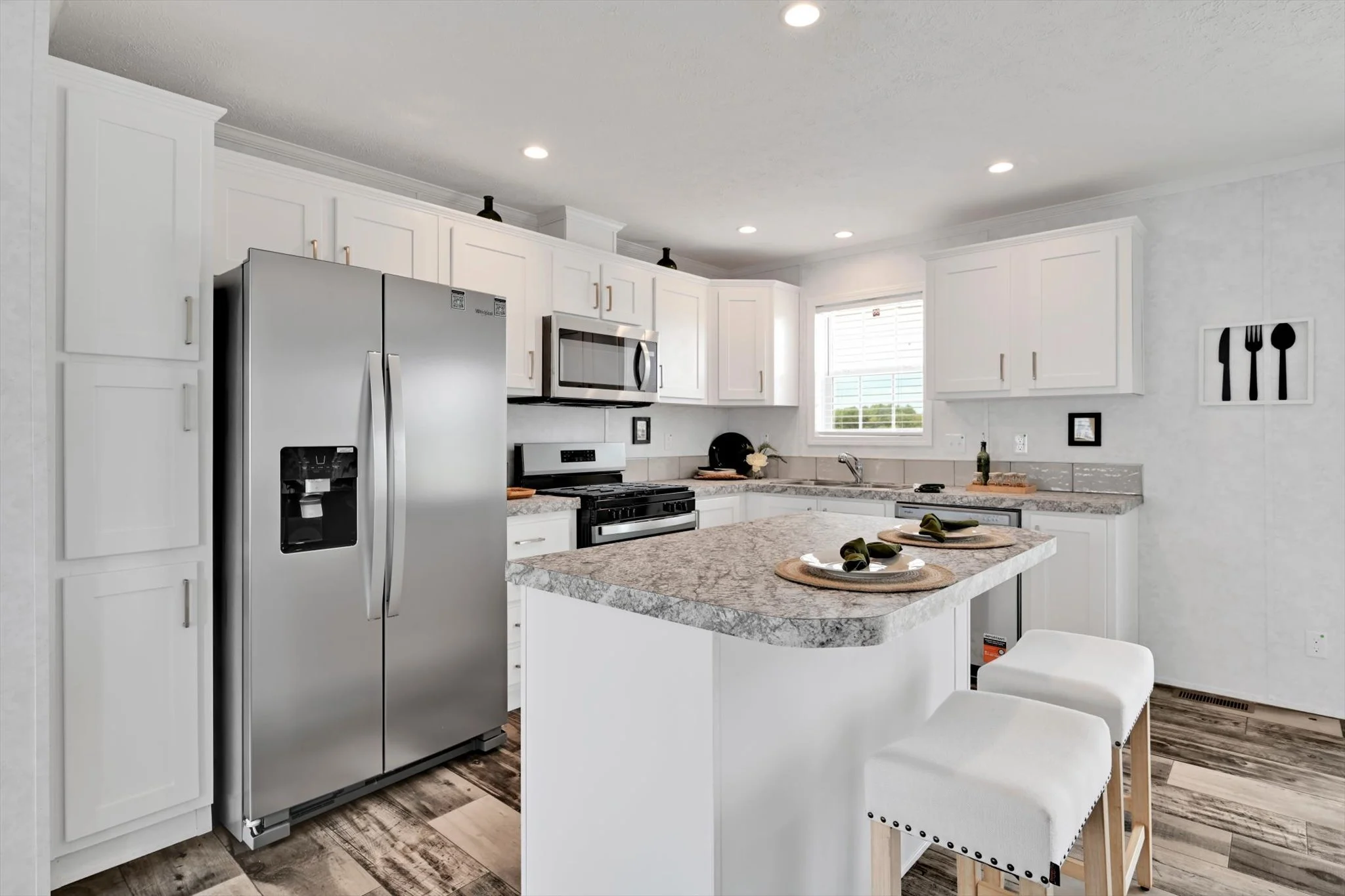 14-Kitchen.jpg