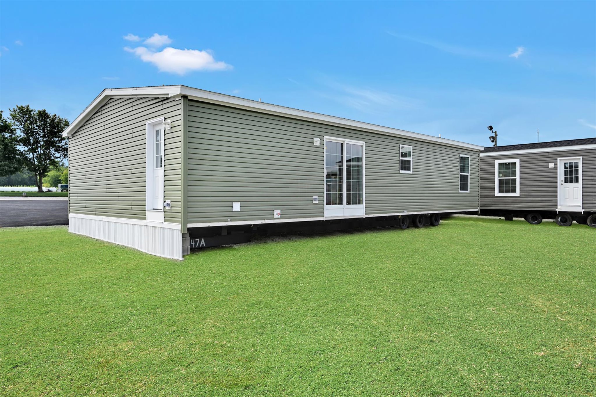 31-Exterior Back.jpg