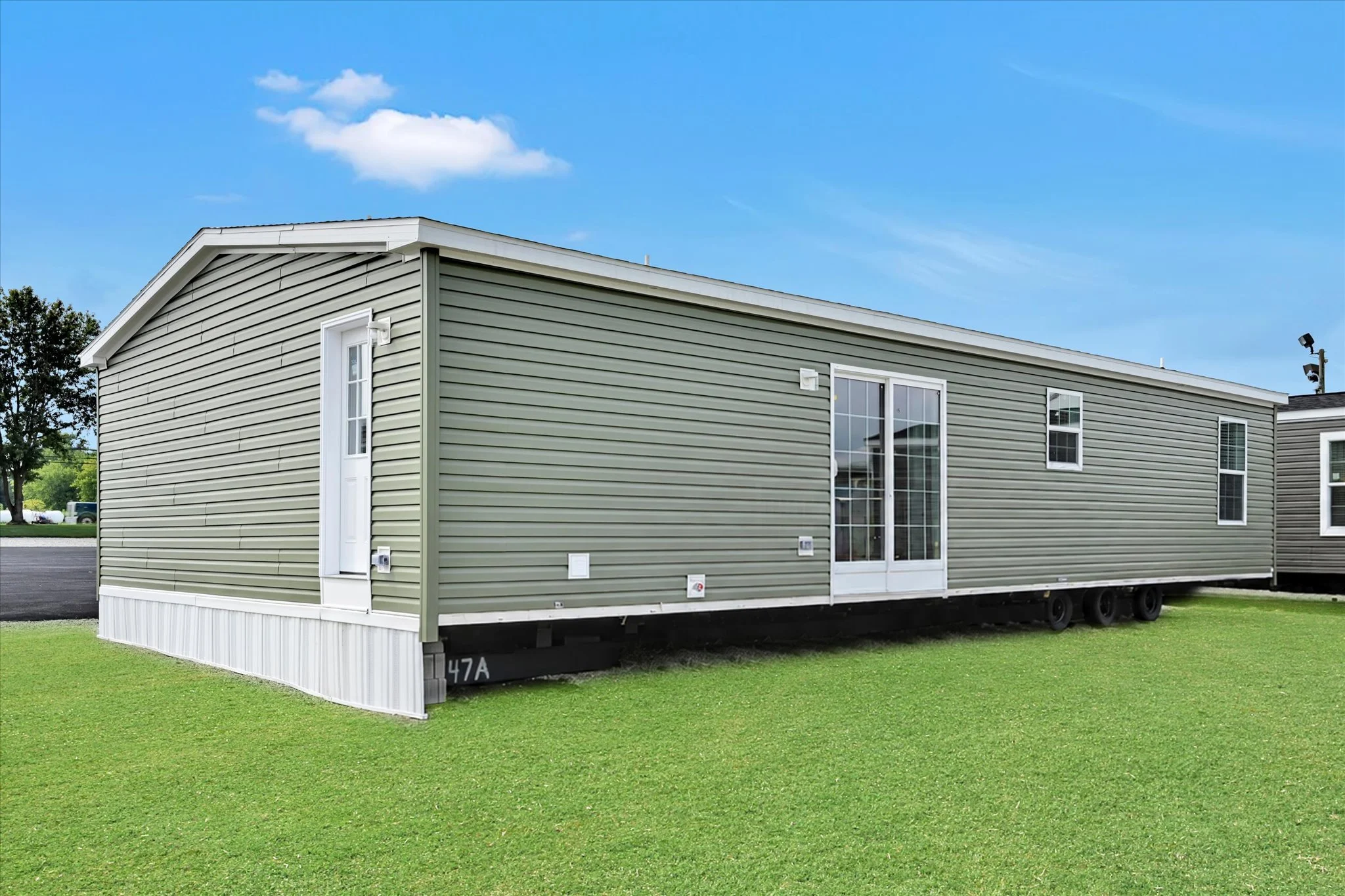 32-Exterior Back.jpg