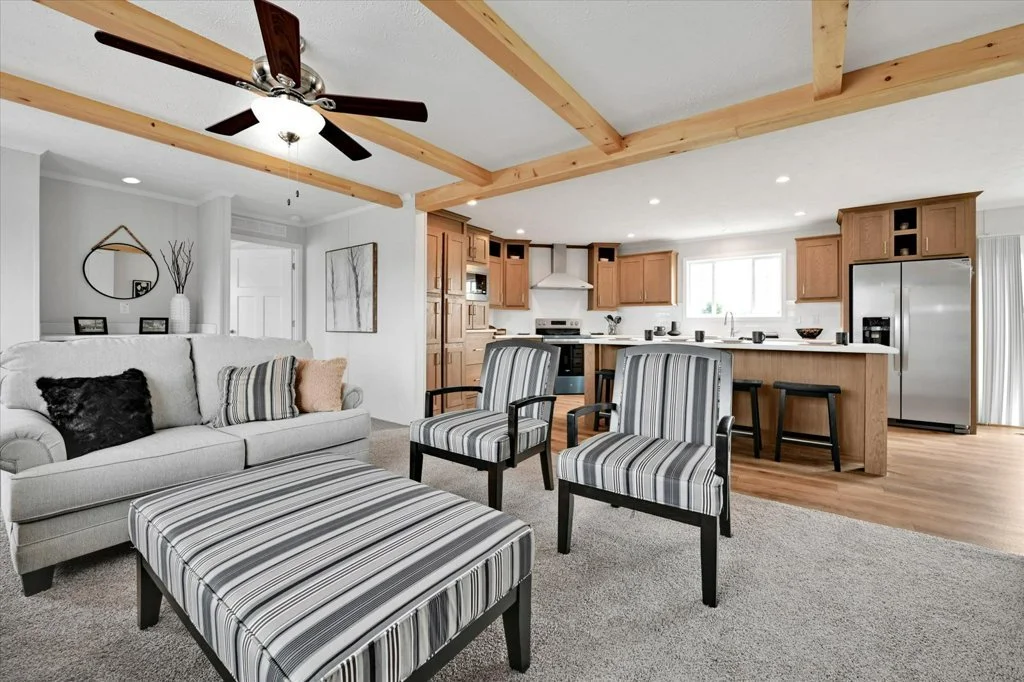 012-12-Living Room_m.jpg