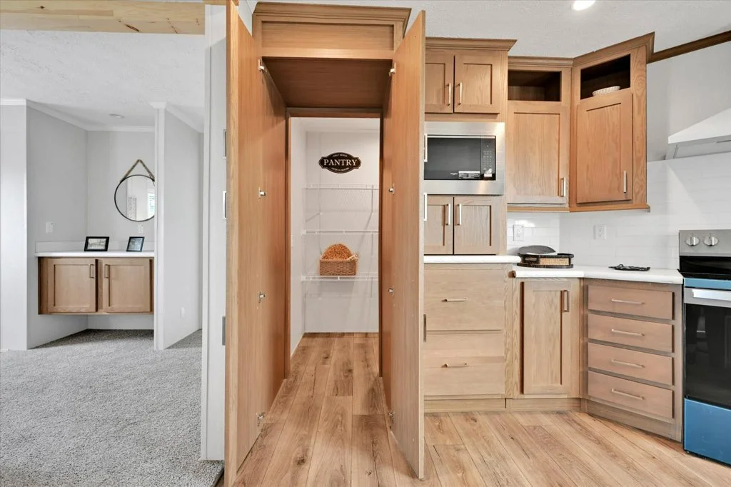023-23-Pantry_m.jpg