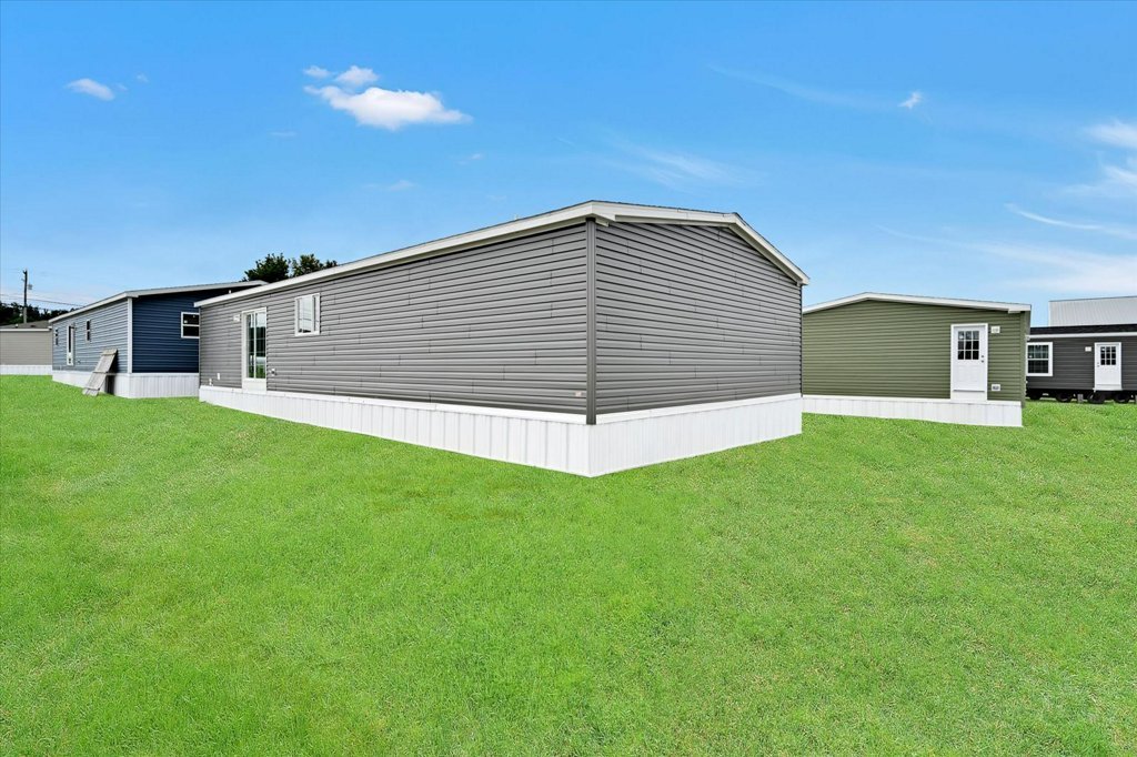 034-34-Exterior Back_m.jpg