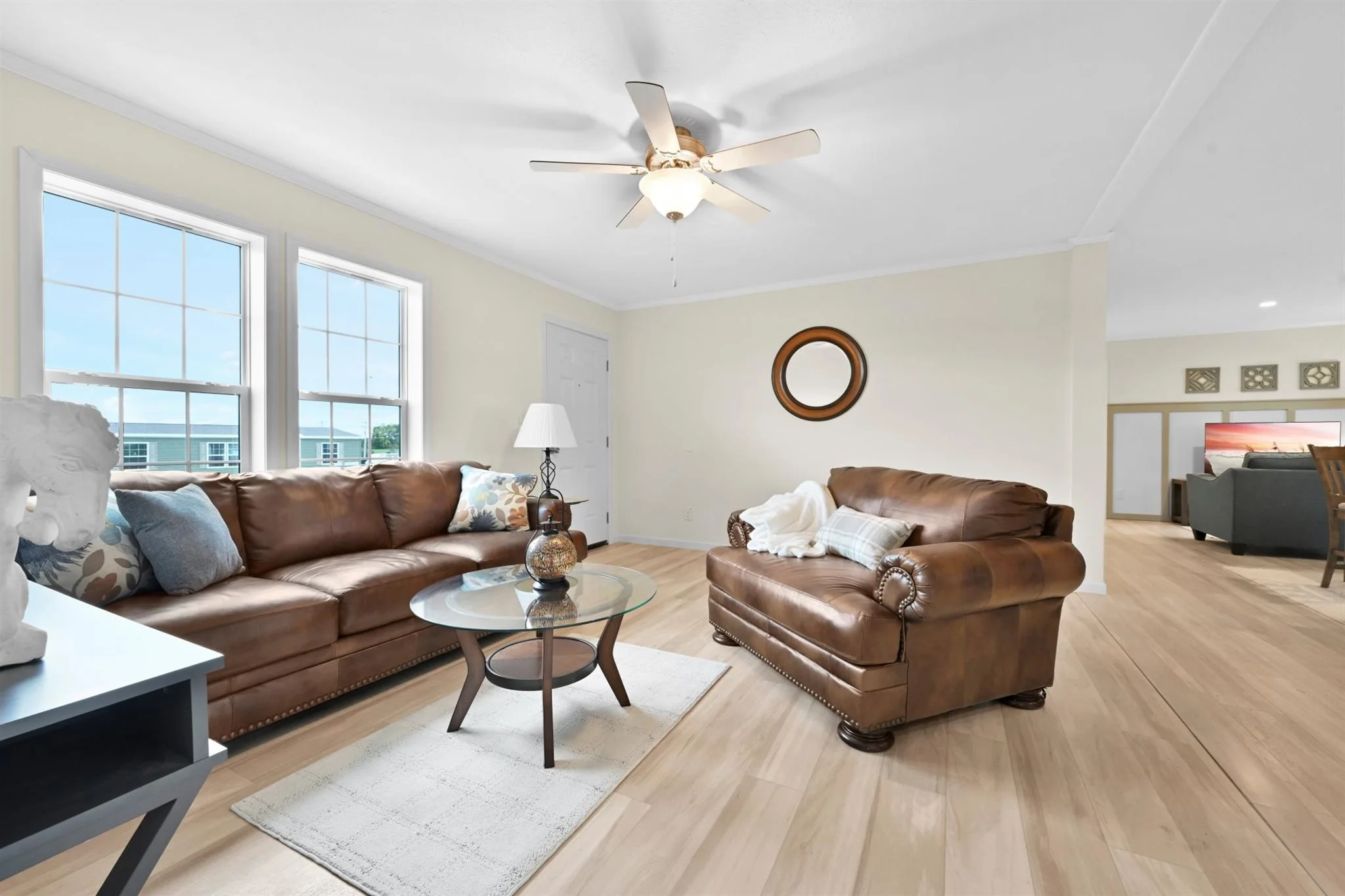 05-Living Room.jpg