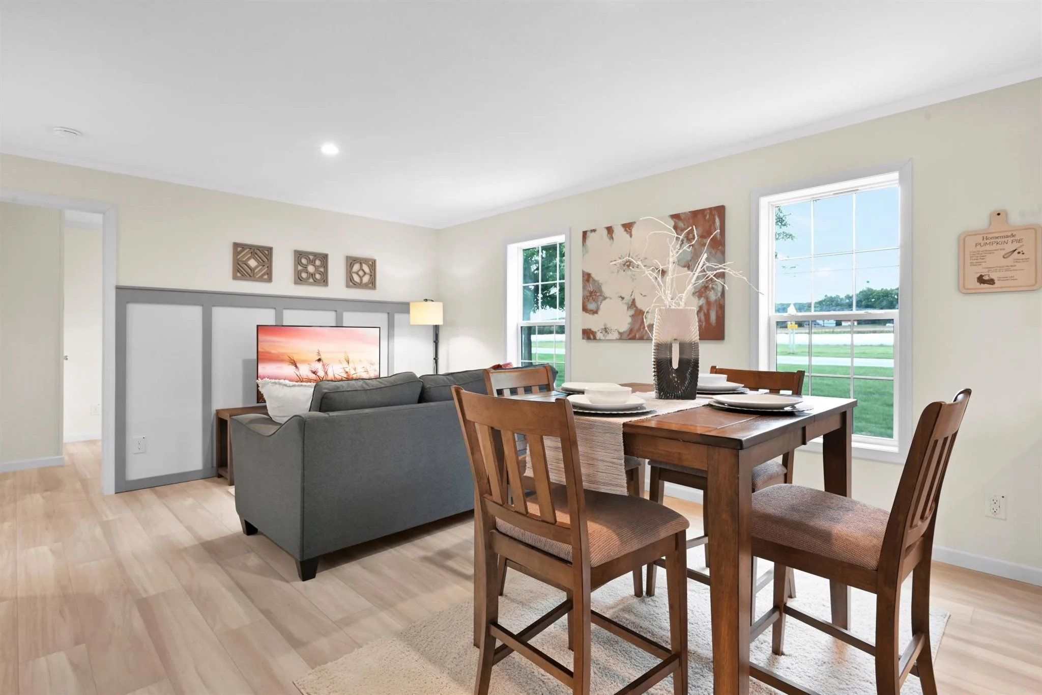07-Dining Room.jpg