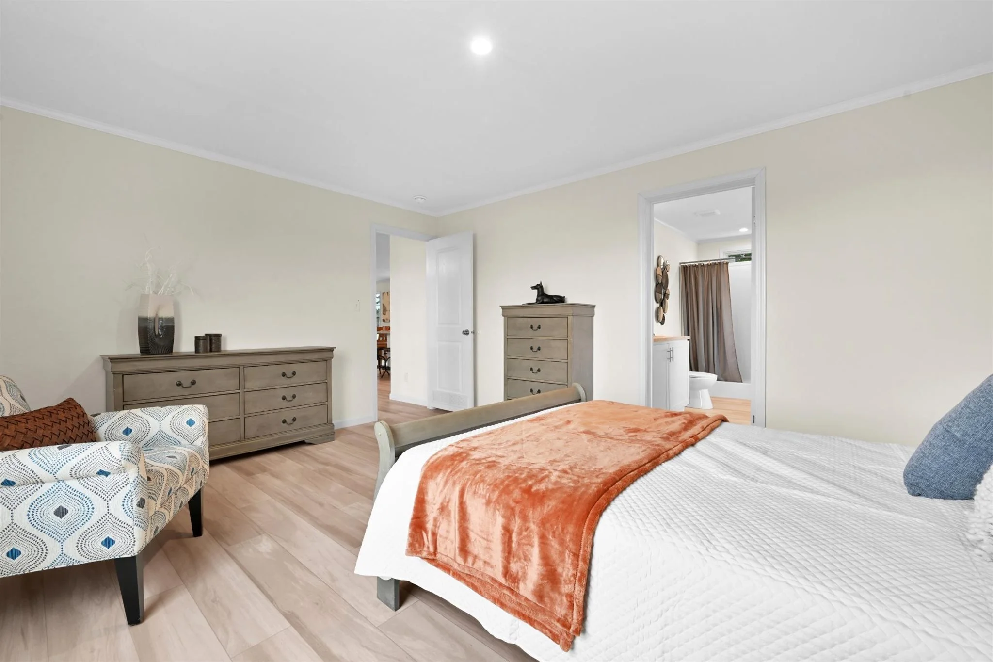 18-Primary Bedroom.jpg