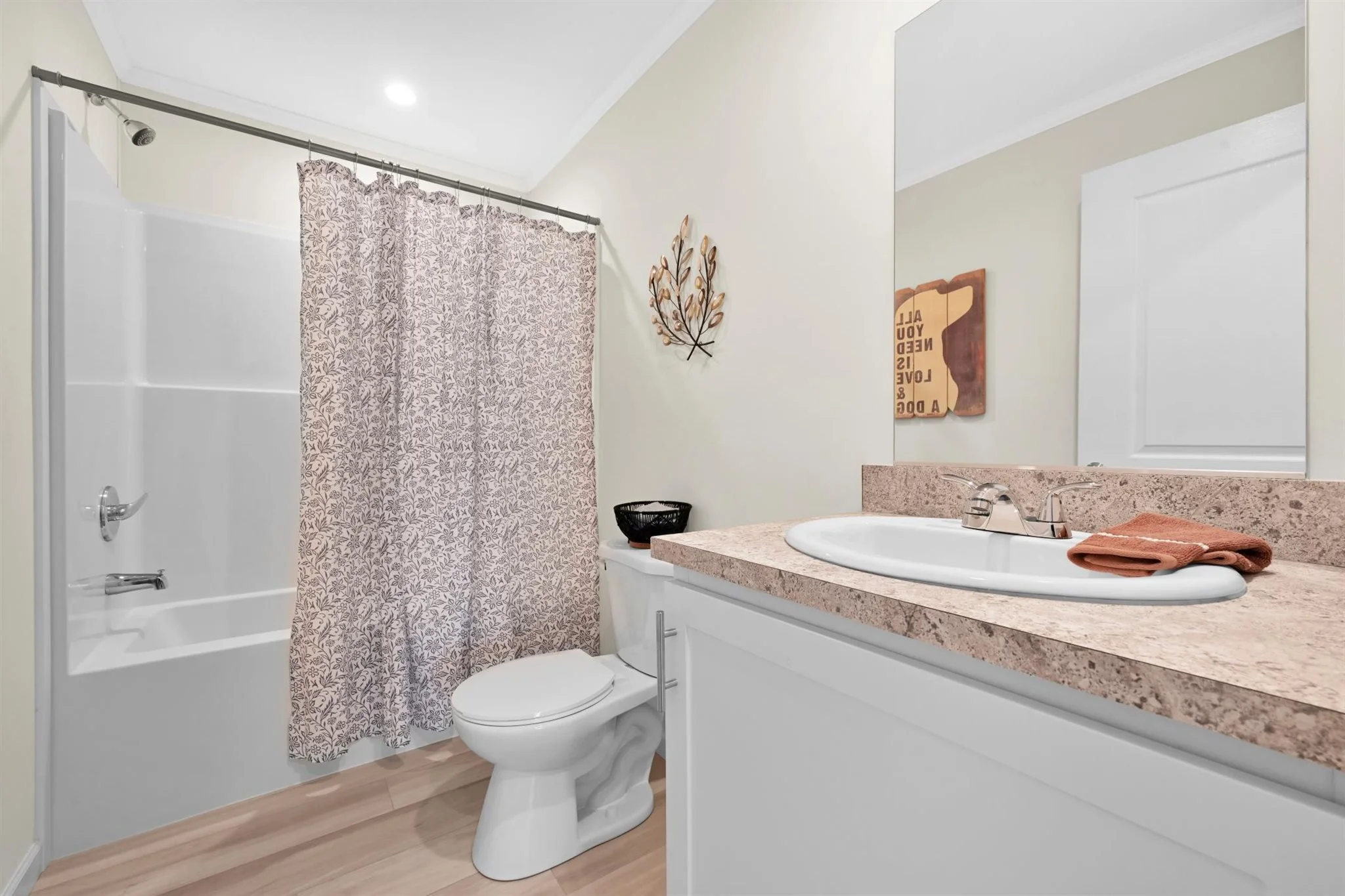 28-Bathroom.jpg