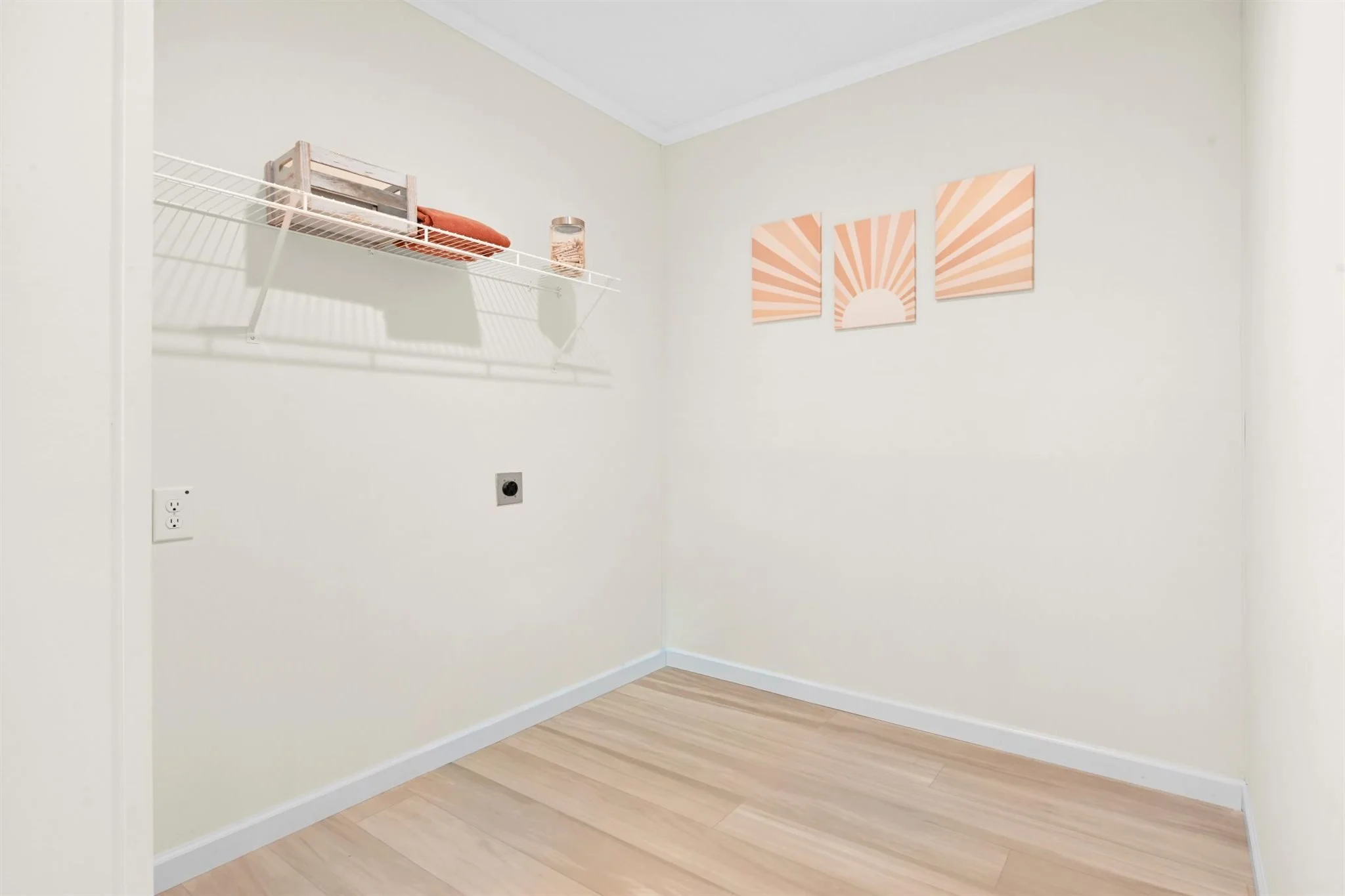 29-Laundry Room.jpg