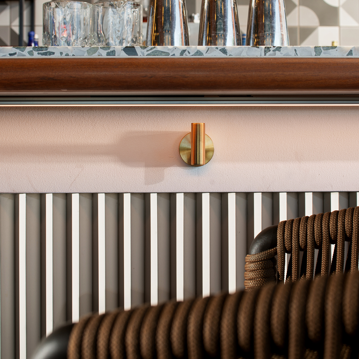 SECTIONAL EDITORIAL CUBE IMAGE_1250px X 1250px_0001_M-Bird---bar-stool-vignette.jpg
