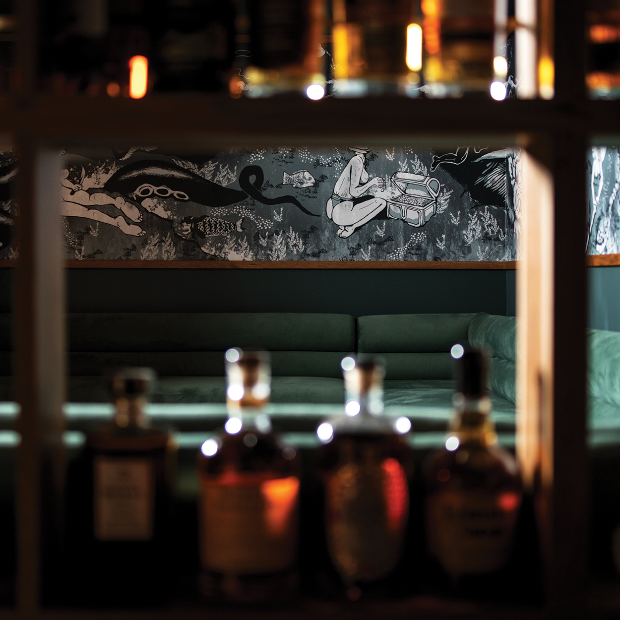 Ichicoro-Ane---lounge-bar-detail-alternate.png