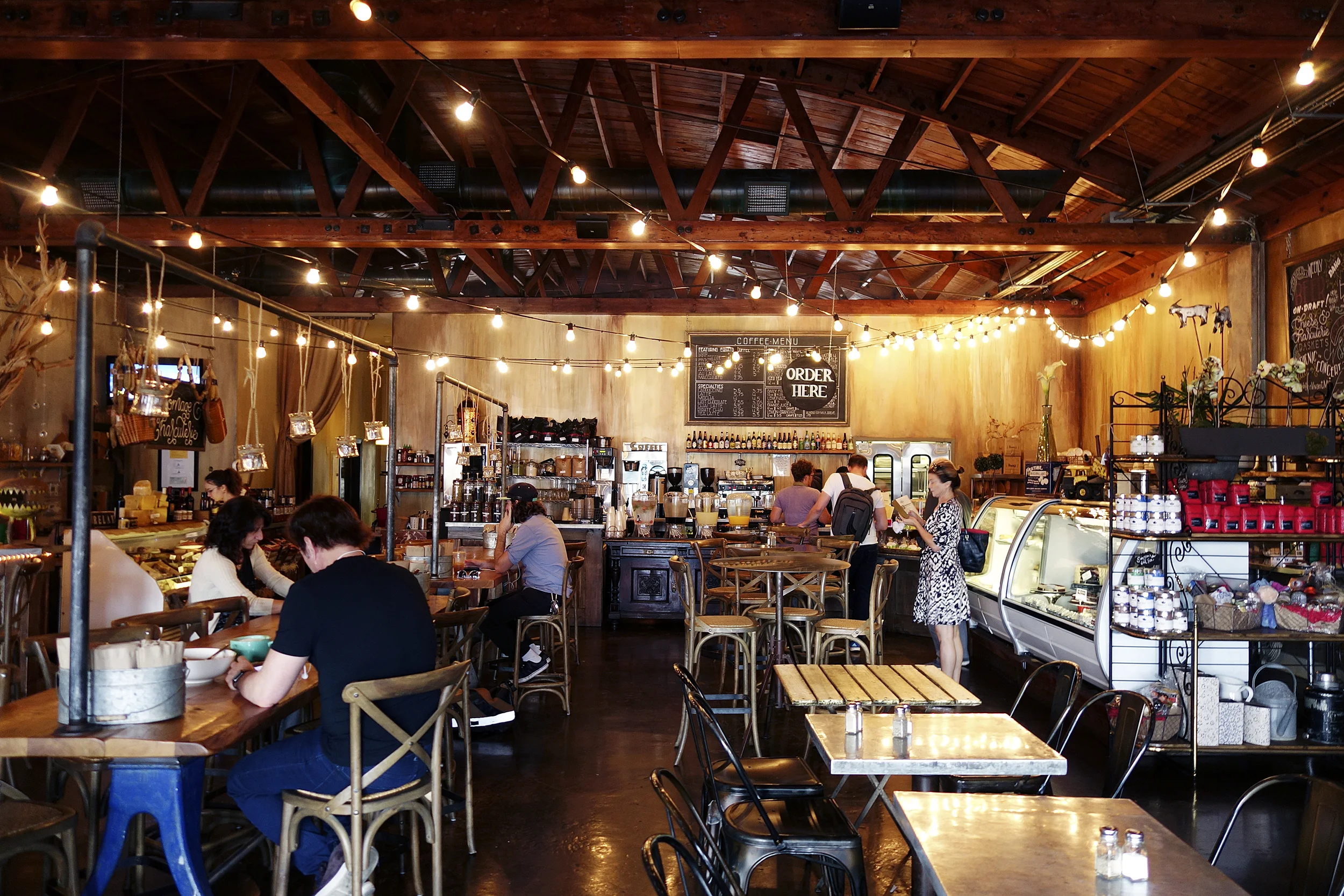  3155 Glendale Blvd, Los Angeles, CA 90027, United States