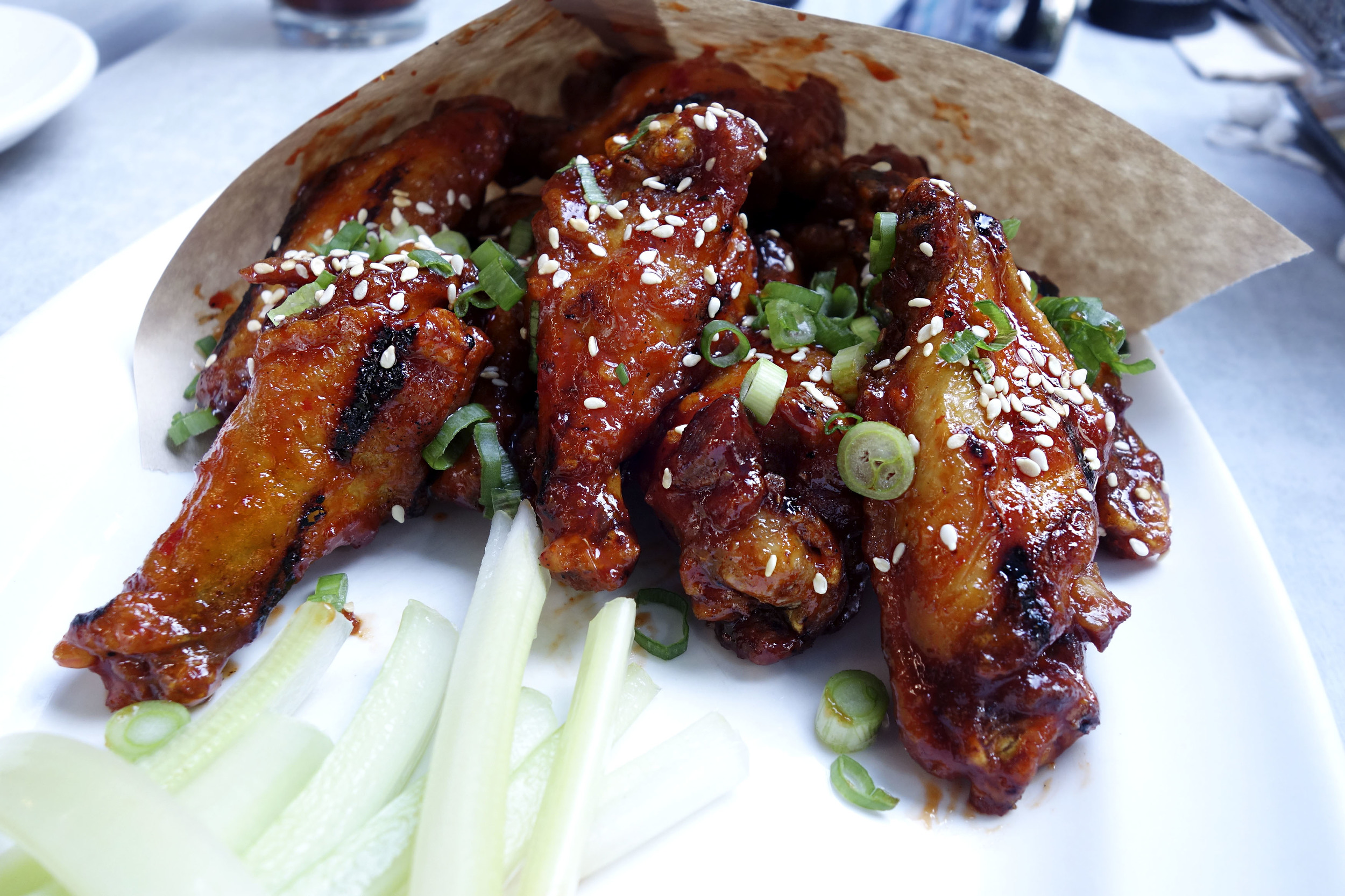 Sweet Sriracha Chicken Wings