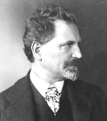mucha.jpg