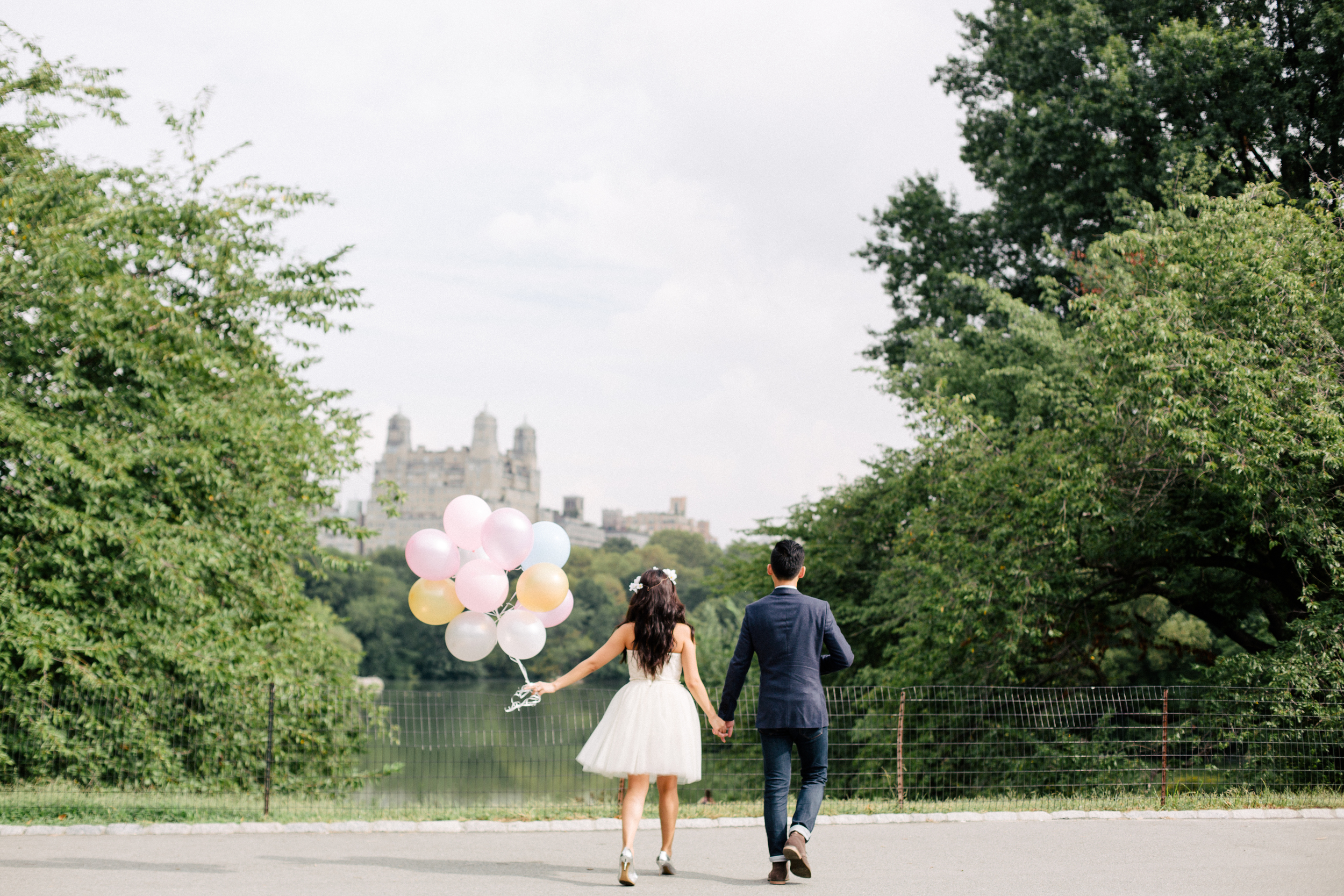 couple in central park with balloons