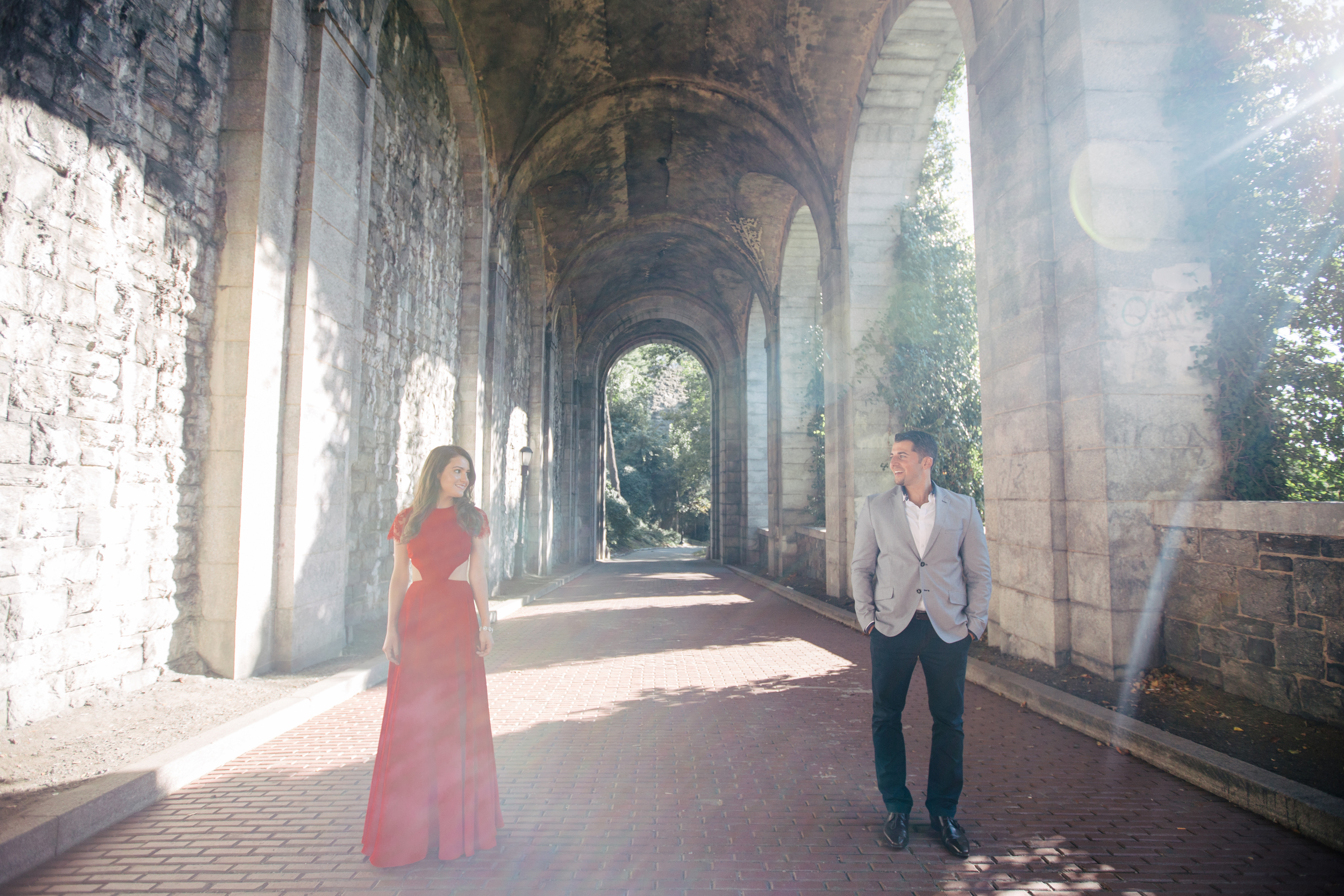 beautiful classy engagement photos in park