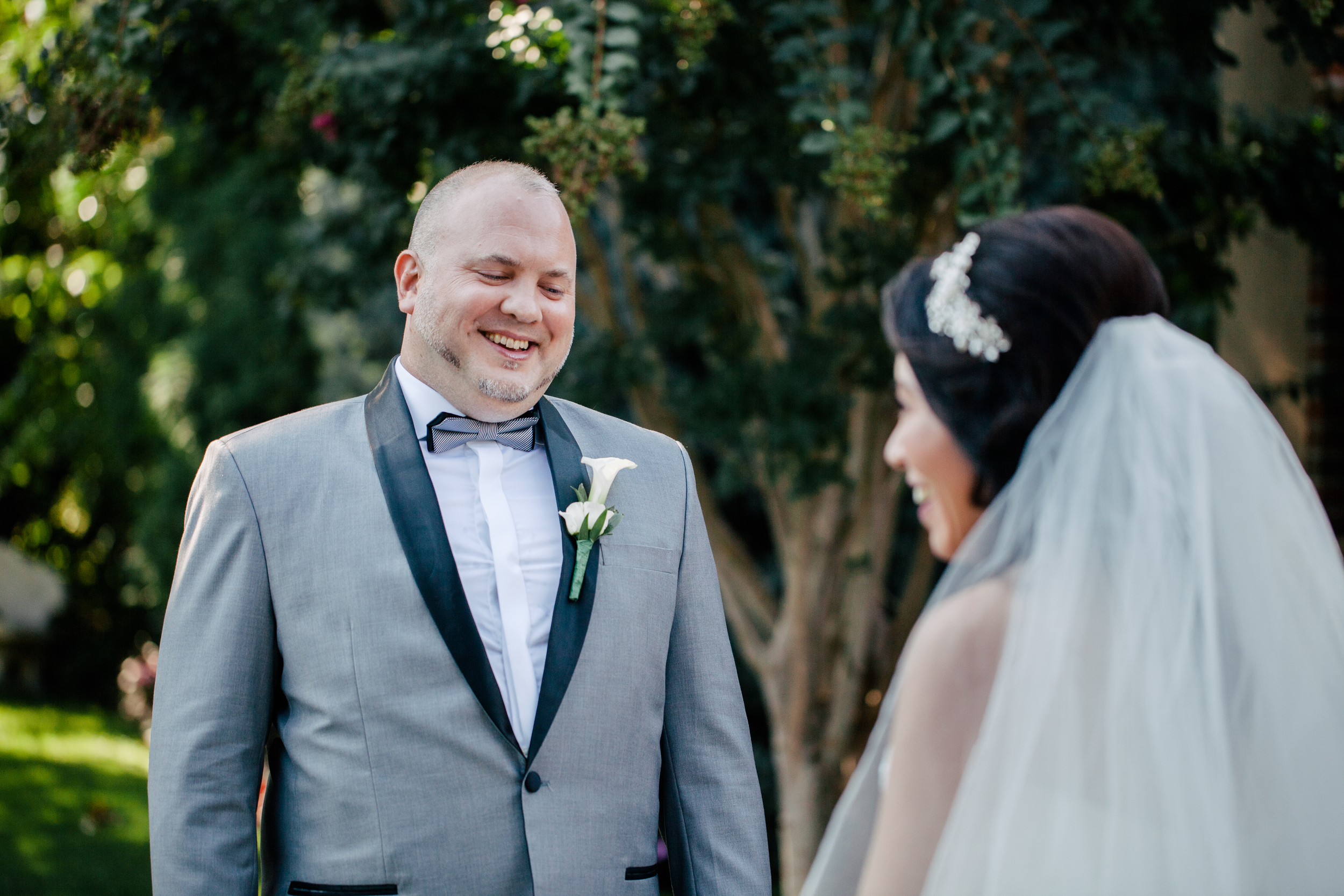 groom seeing his bride for the first time