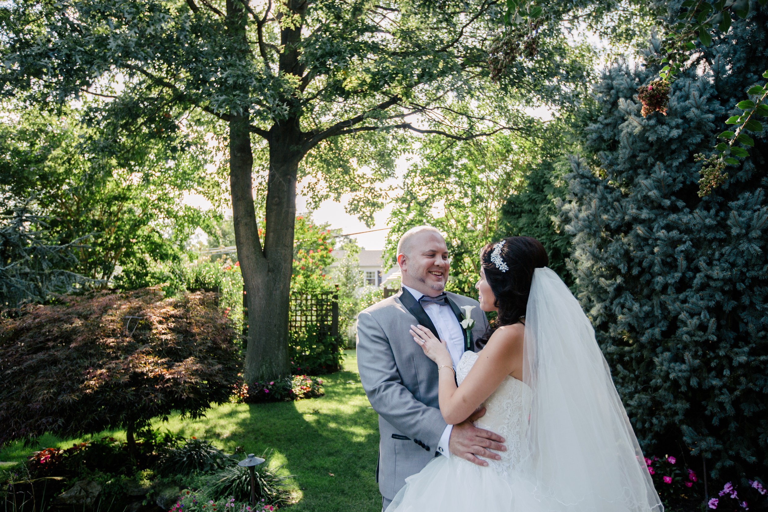 garden wedding photography at the inn at new hyde park