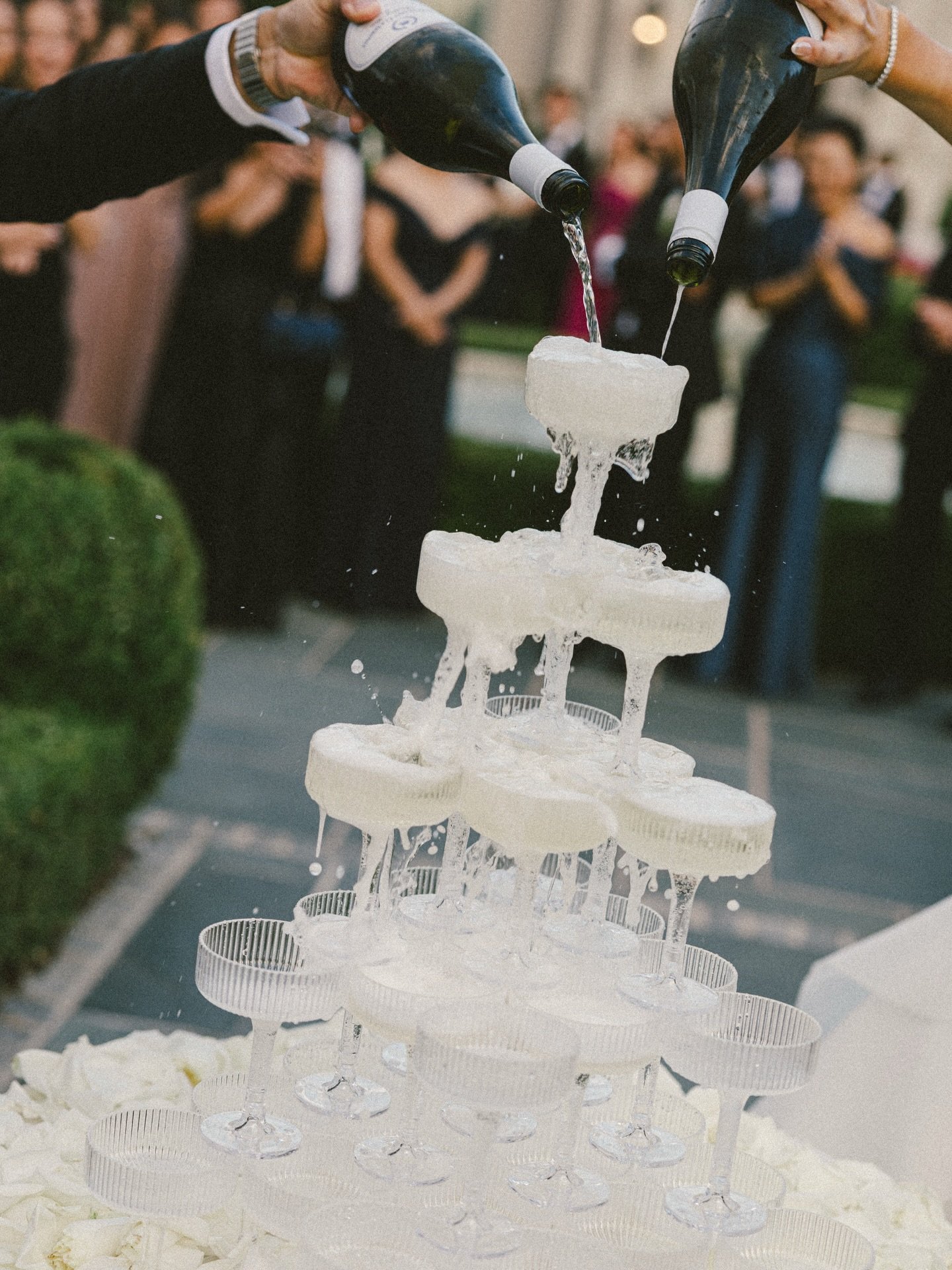 This one is for the film lovers 🎞️

#nycluxurywedding #nycfilmweddingphotographer #njweddingphotographer #parkchateauwedding #brooklynweddingphotographer