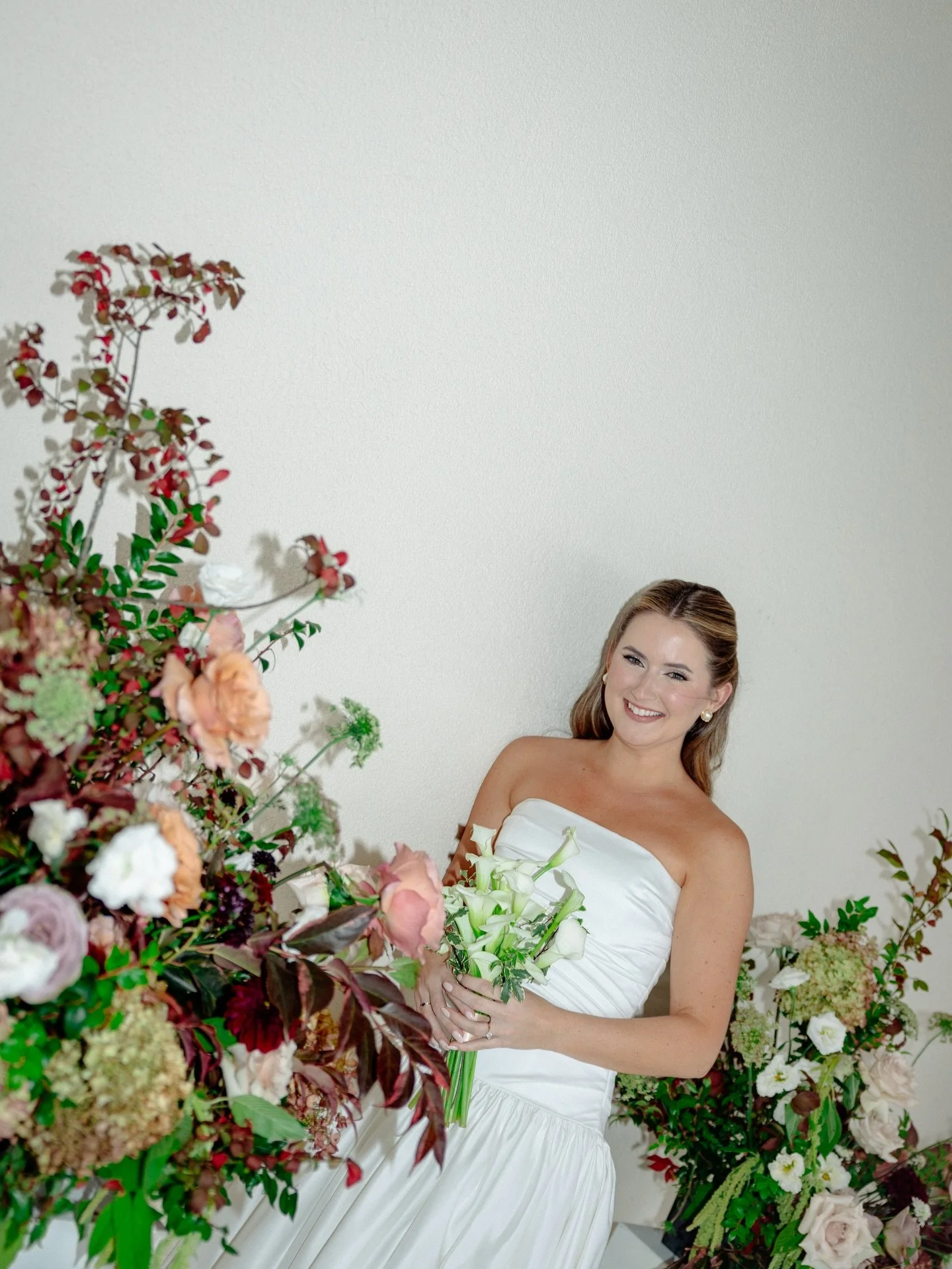 Counting down to wedding season + days filled with florals and dancing like this pretty one 🌸❤️

#njweddings #njweddingphotographer #tillinghousewedding #editorialweddingphotographer #gardenweddings