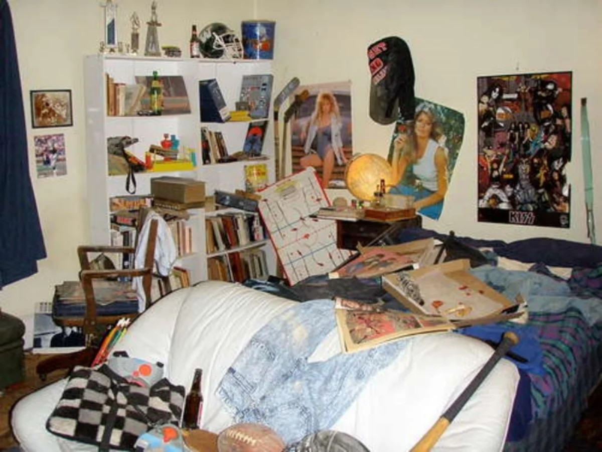 Wake Up Call Comedy TV Pilot - 80's Teenage Bedroom