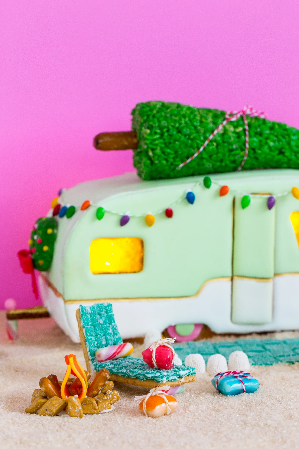 Gingerbread Retro Camper 1200-8.jpg