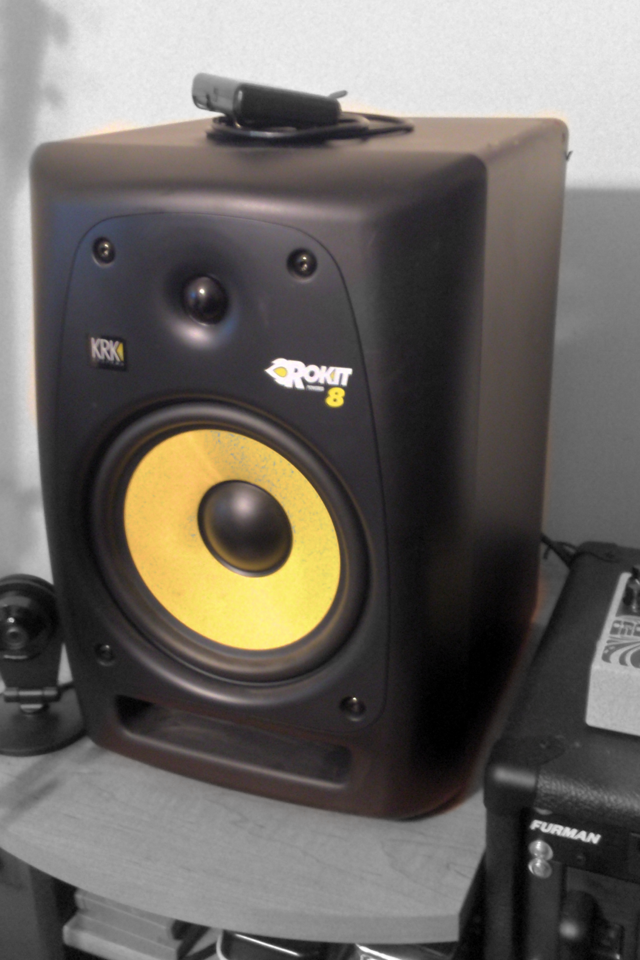 KRK Rokit 8.PNG