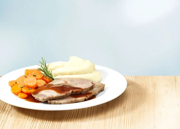 Lorenz-Wahl_MGB-Gastro_Martin-Hemmi_Schweinsbraten_RGB.jpg