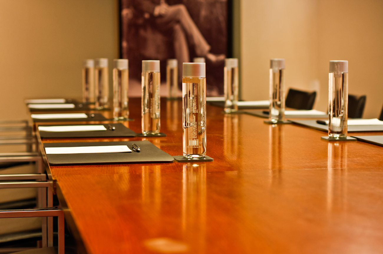 montreal-hotel-gault-meetings-conference-room.png
