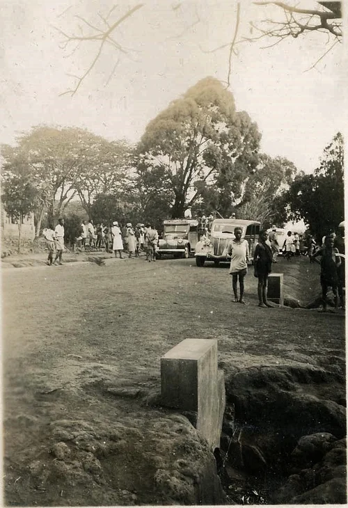 Marshall Avenue, Abercorn on Mail Day. in 1939 - 40. Photo Mrs Anthea Bush.