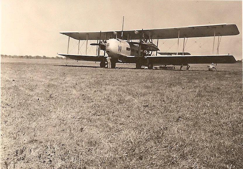 RAF Vimy Bomber Arives at Abercorn 1934.jpg