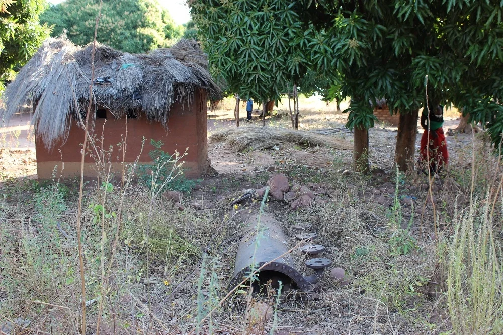  The Remains of the &nbsp;boiler of SS Cecil Rhodes at Kasakalawe Bay &nbsp;at the southern end of Lake Tanganyika. The SS Cecile Rhodes was shelled by the Germans.&nbsp;These were located &nbsp;and photographed by Holger Kotthaus during his expediti