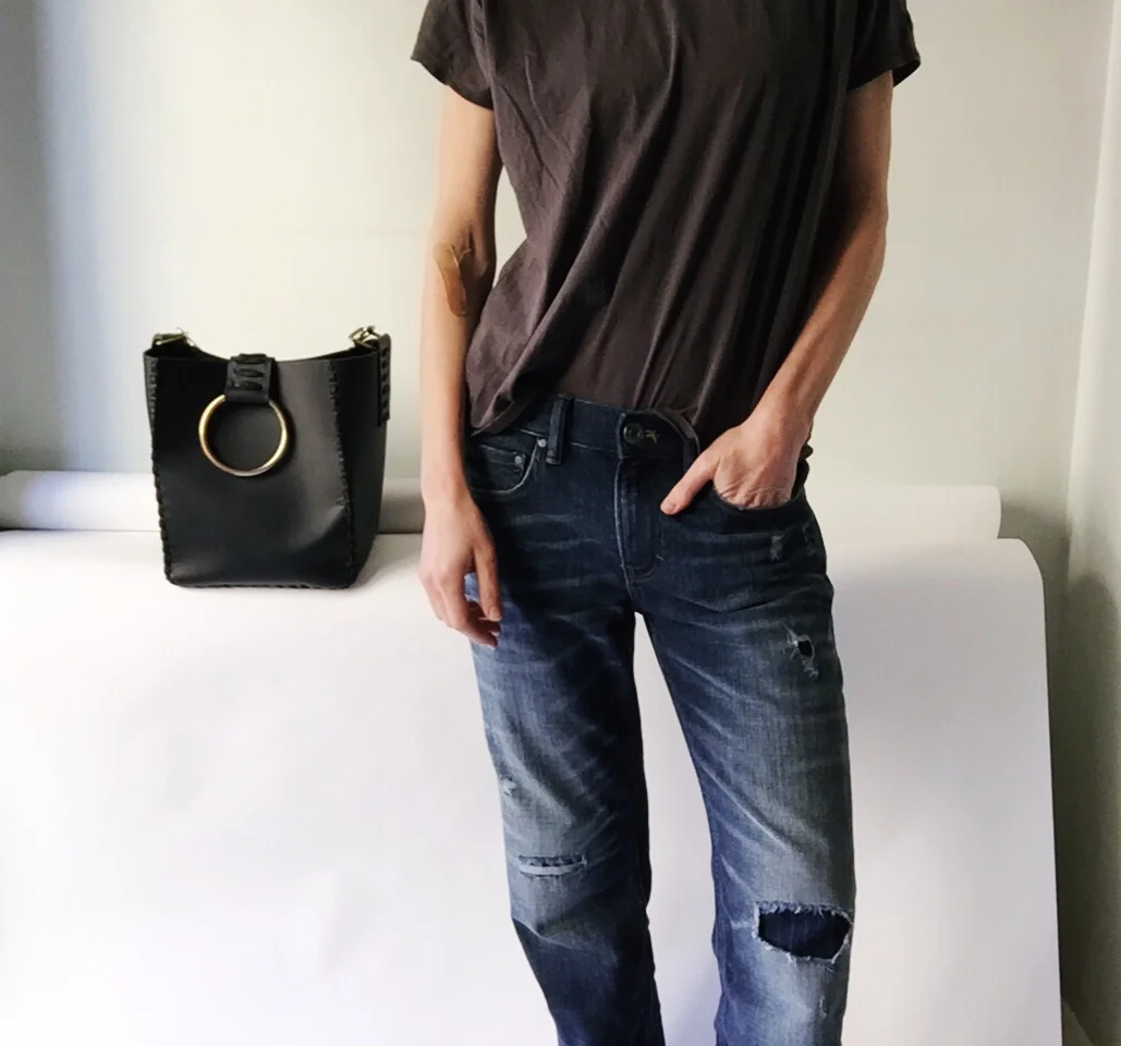 Mary-savel-knocker-tote-nyc-ripped-jeans (1).jpeg
