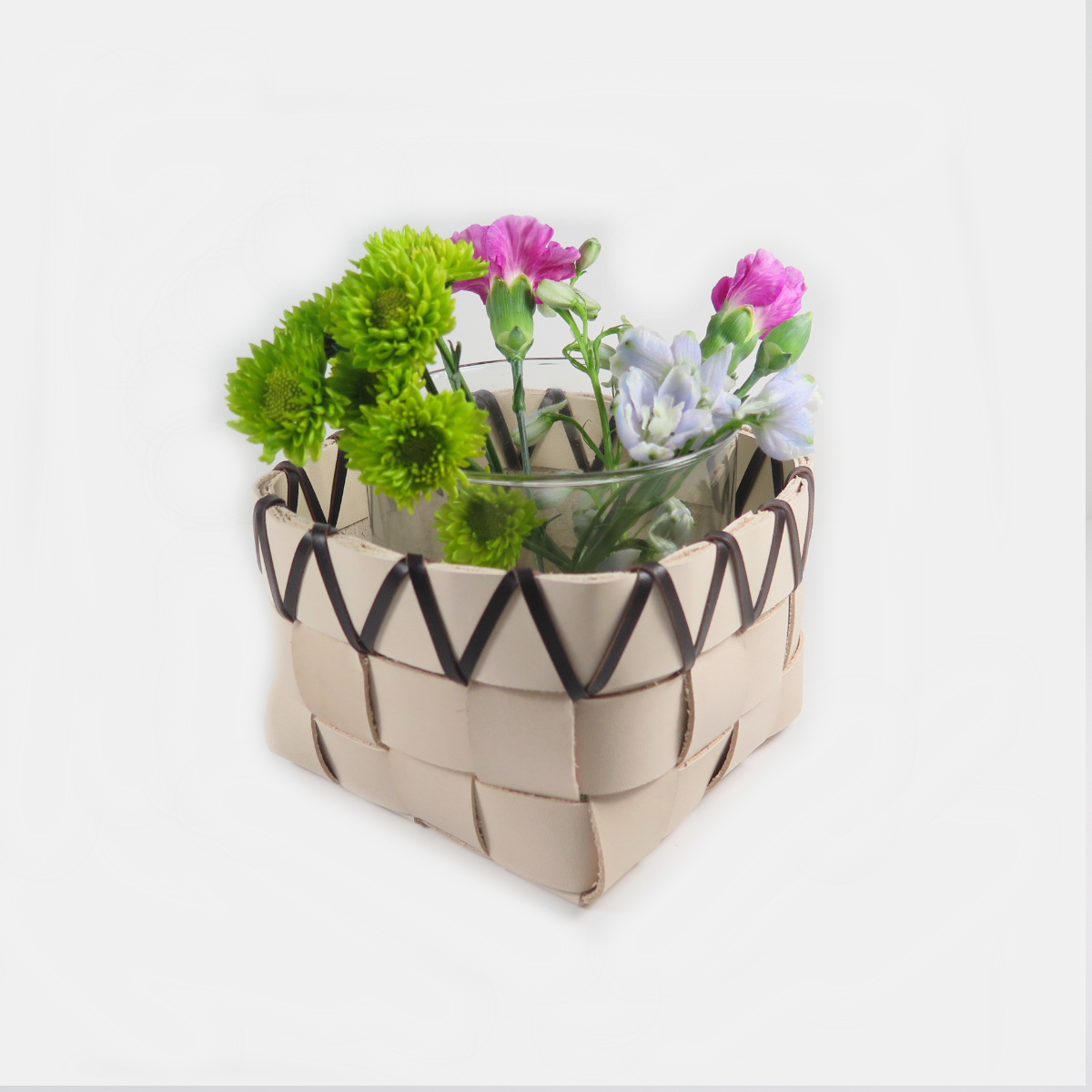 ms-tabletop-basket-med-mary-savel .png