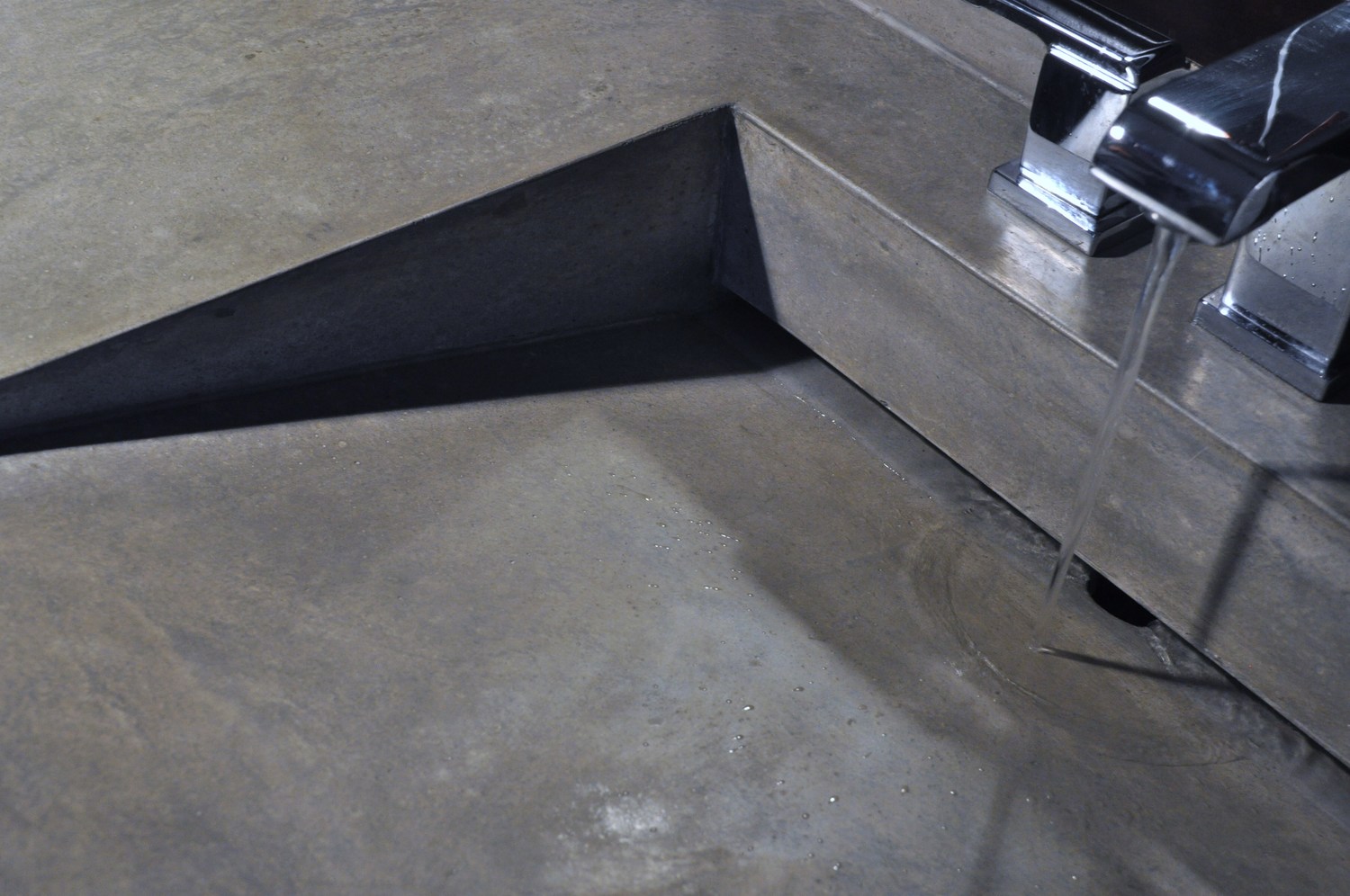 Concrete Sinks Countertops And Furniture By Stogs Concrete