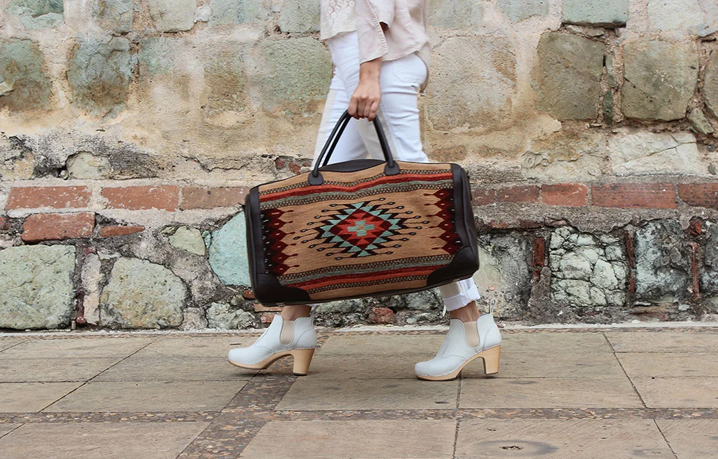 manos-zapotecas-bags.jpg