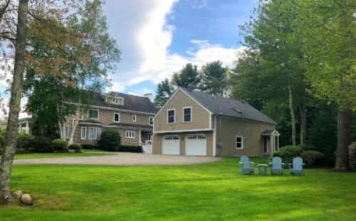 The Annex next door is a 3 bedroom unit with a bathroom, kitchen and living room plus plenty of light, wood floors and charm. 