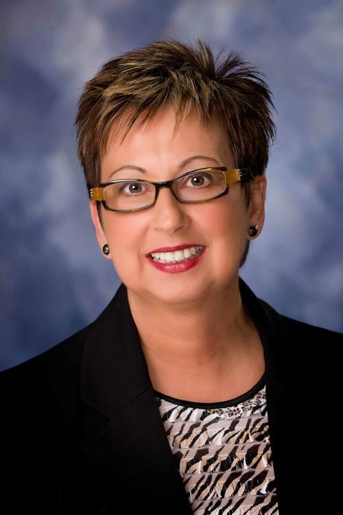 Shirley N. Stelbrink has a passion for employee and organization development and a life philosophy of success. Shirley became the owner of Stelbrink-Crews & Company in October 2003 just after completing her BS Degree in Business Administration in May. Effective January 2010, she purchased Learning Alliances Company and is growing the organization in support of client needs and focus. Her interactive style, adult learning techniques, use of metaphors and stories offer an engaging style for participants. She served on the Leadership Illinois Power of Individual committee and facilitated the Bigger Game in July of 2015. Shirley is also a member National SHRM, Weldon Springs Foundation and has served on the Clinton Area Chamber of Commerce Board of Directors. She continues her own professional development maintaining her Authorized Partnership with Everything DiSC and in October 2014 became a Bigger Game Certified Trainer. 