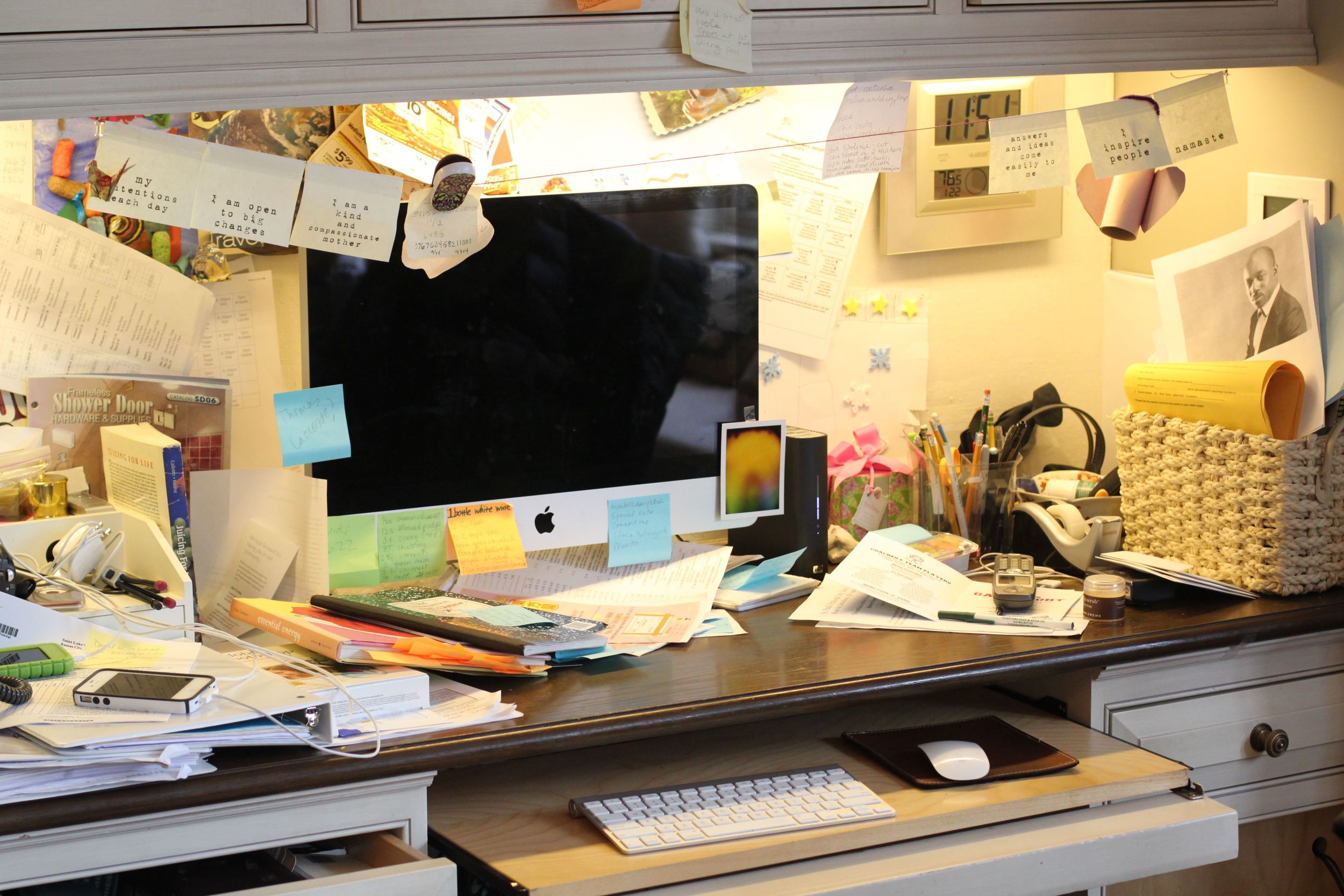 messy-desk.jpg